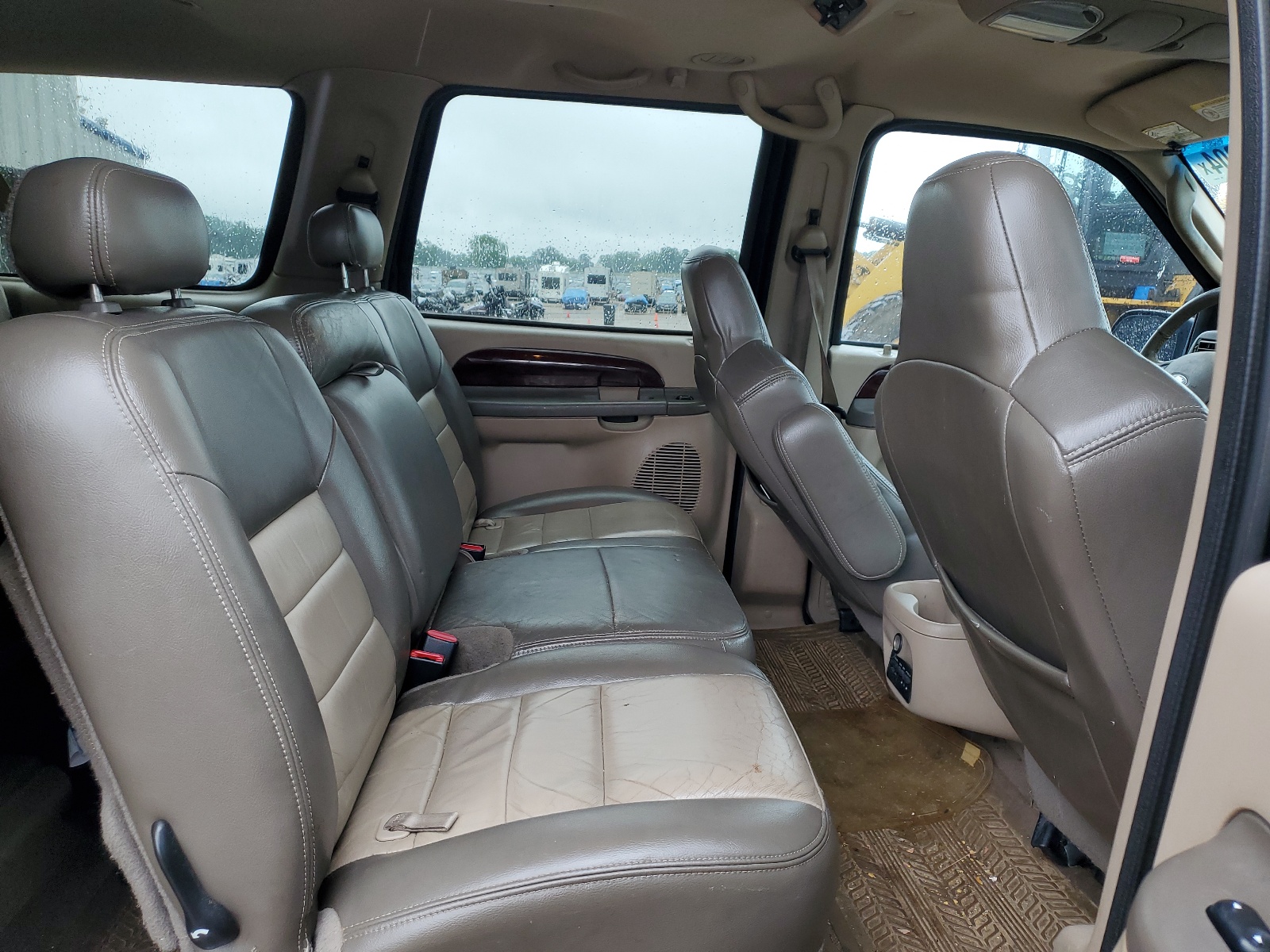 1FMNU44P34EA29697 2004 Ford Excursion Eddie Bauer