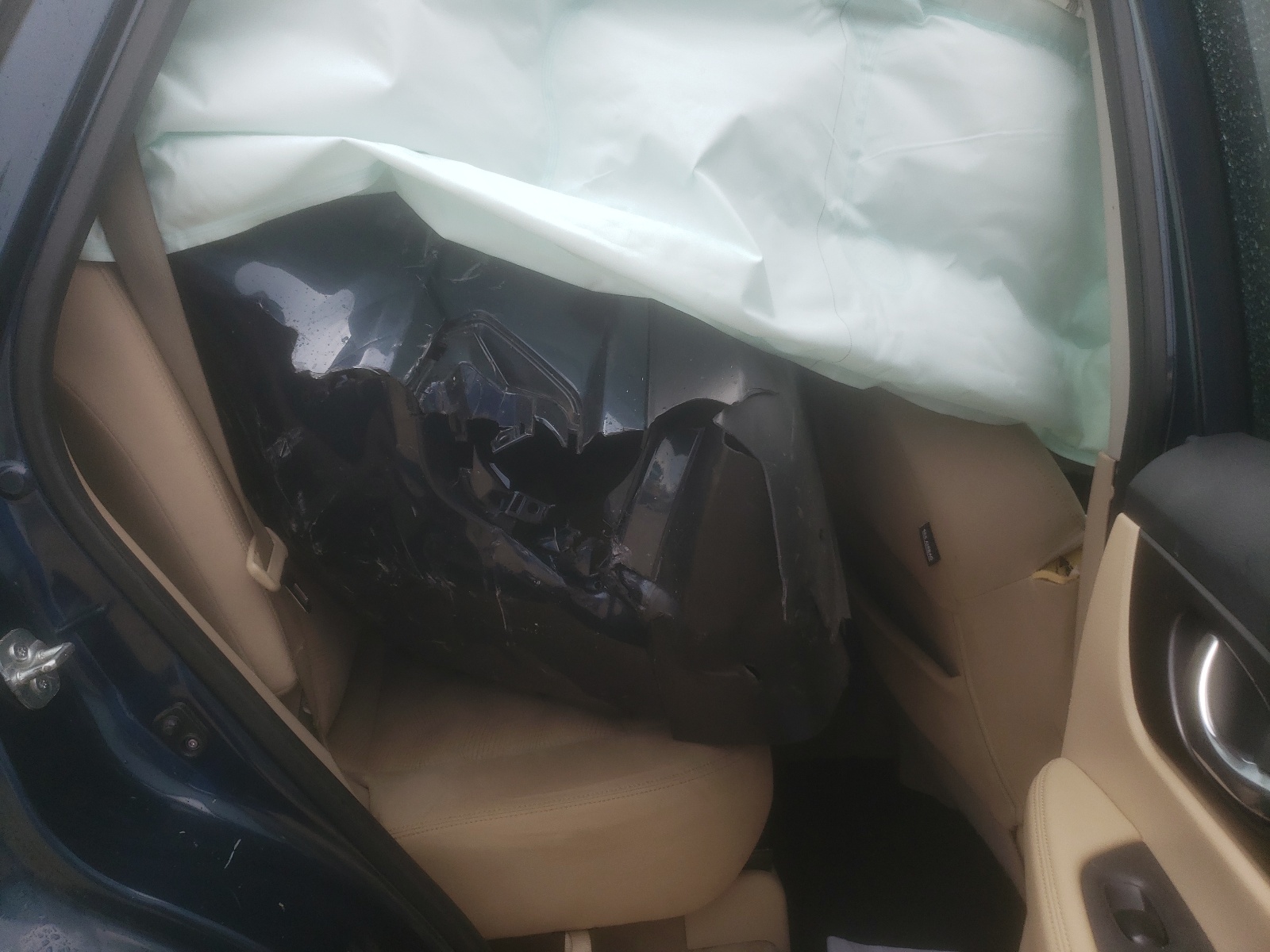 5N1AT2ML3FC795592 2015 Nissan Rogue S