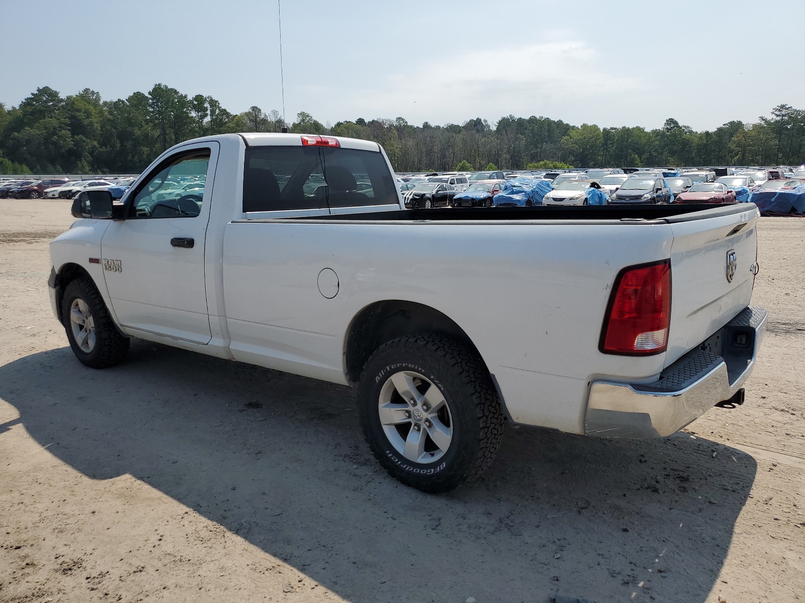 2015 Ram 1500 St vin: 3C6JR7DM8FG637956