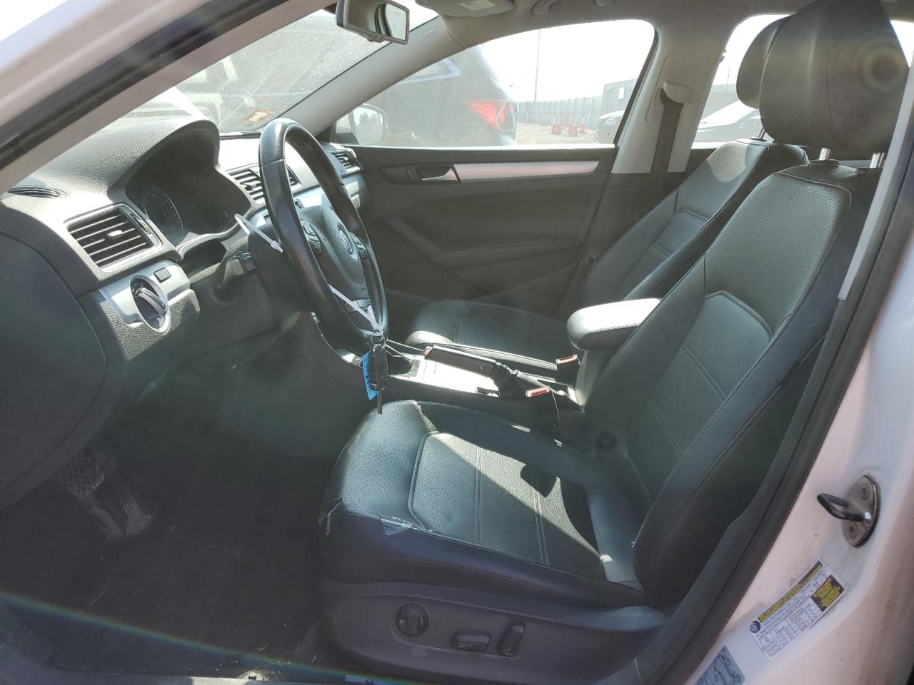 2012 Volkswagen Passat Se VIN: 1VWBP7A31CC077093 Lot: 64815444