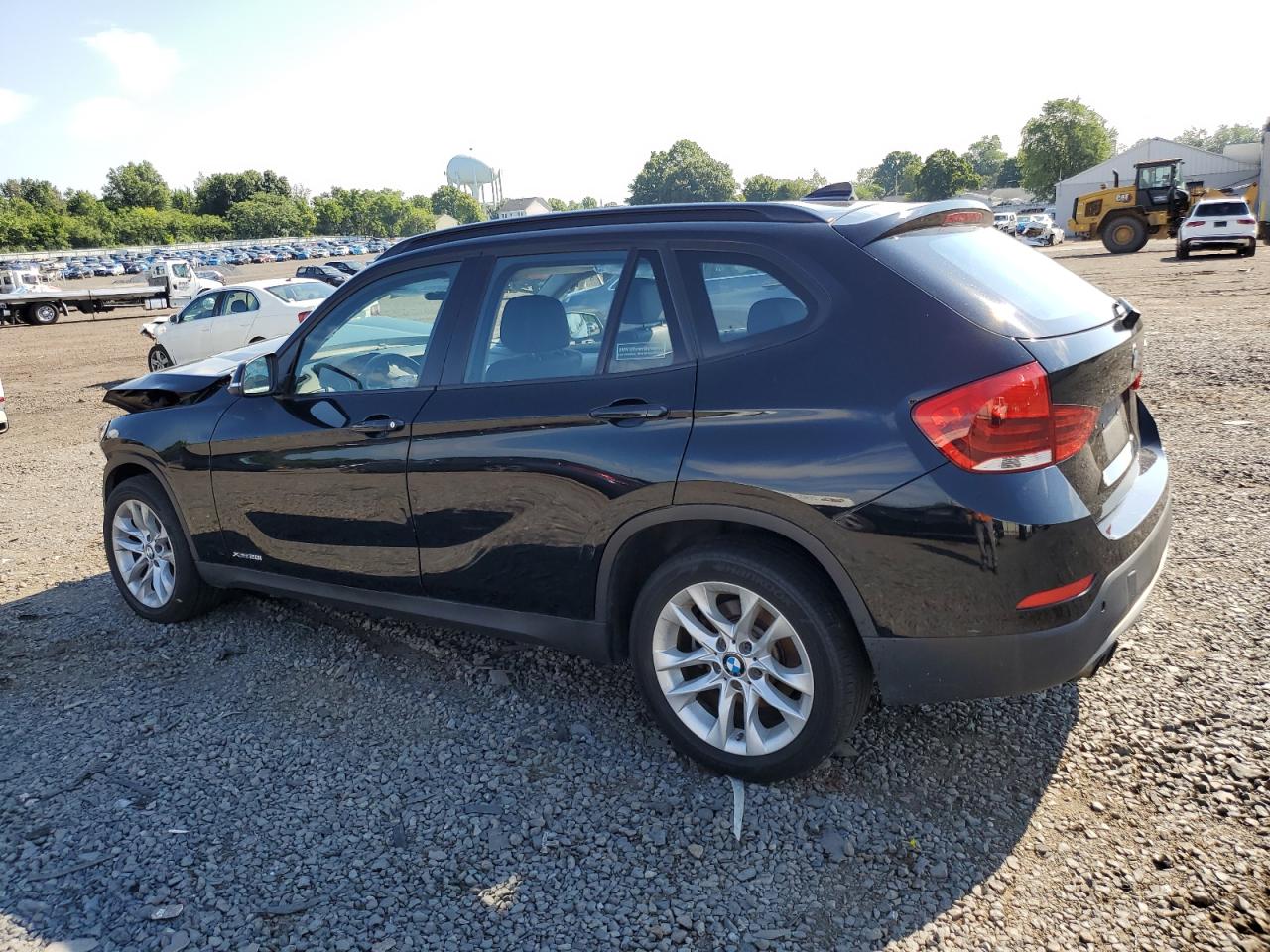 WBAVL1C59FVY36425 2015 BMW X1 - Image 2