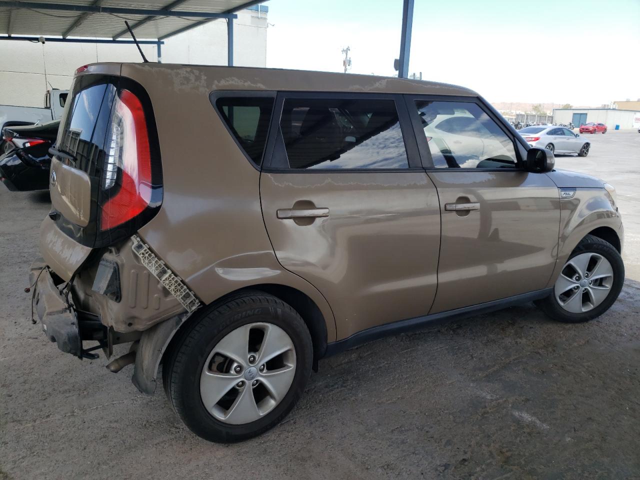 KNDJN2A27G7332438 2016 Kia Soul