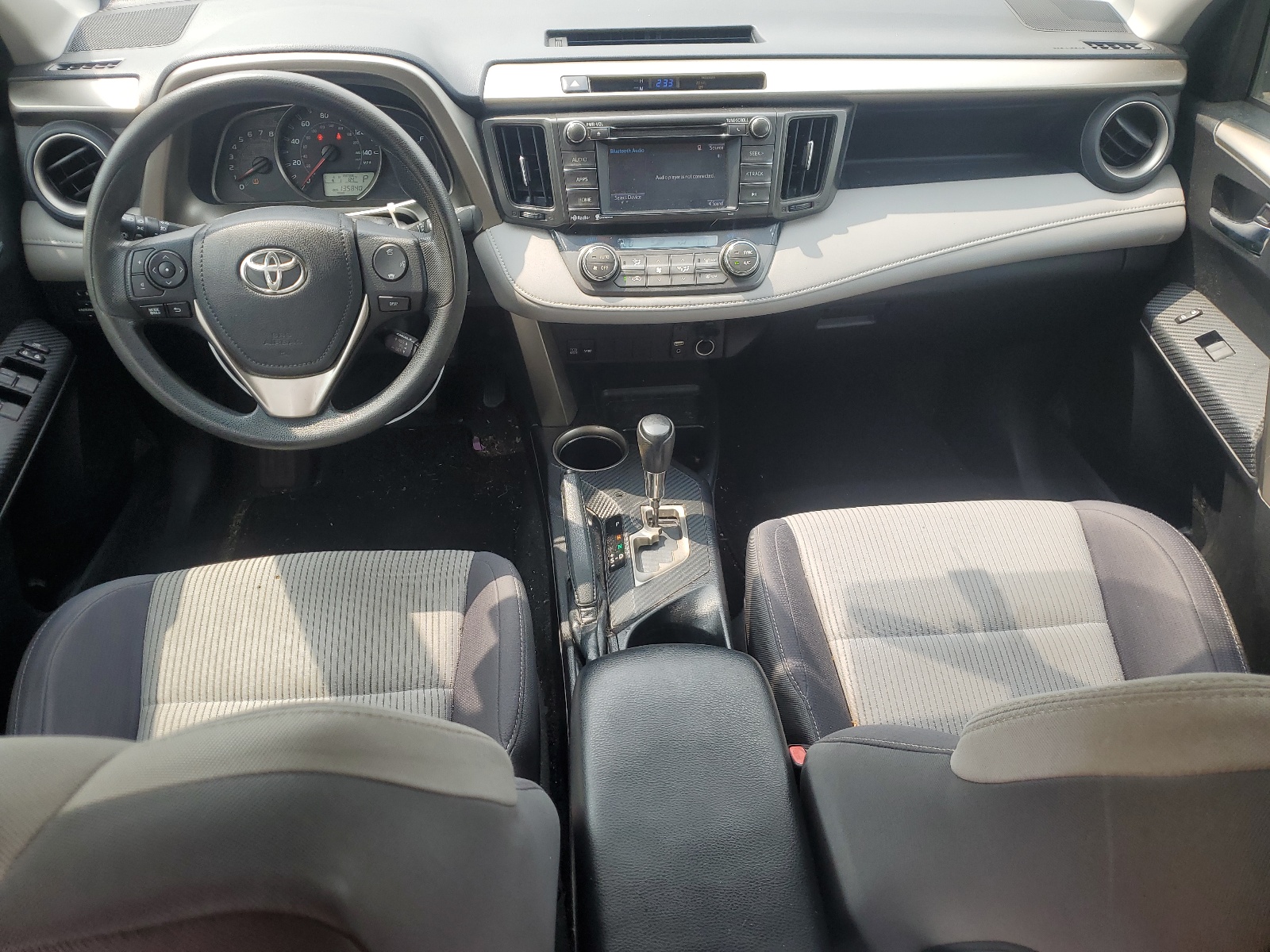 2T3RFREV1FW358324 2015 Toyota Rav4 Xle