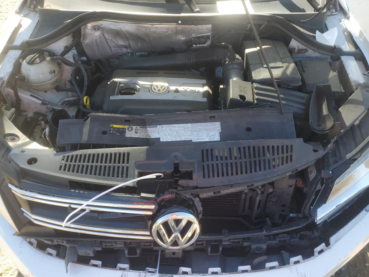 2017 Volkswagen Tiguan Wolfsburg VIN: WVGSV7AXXHK011212 Lot: 61732304