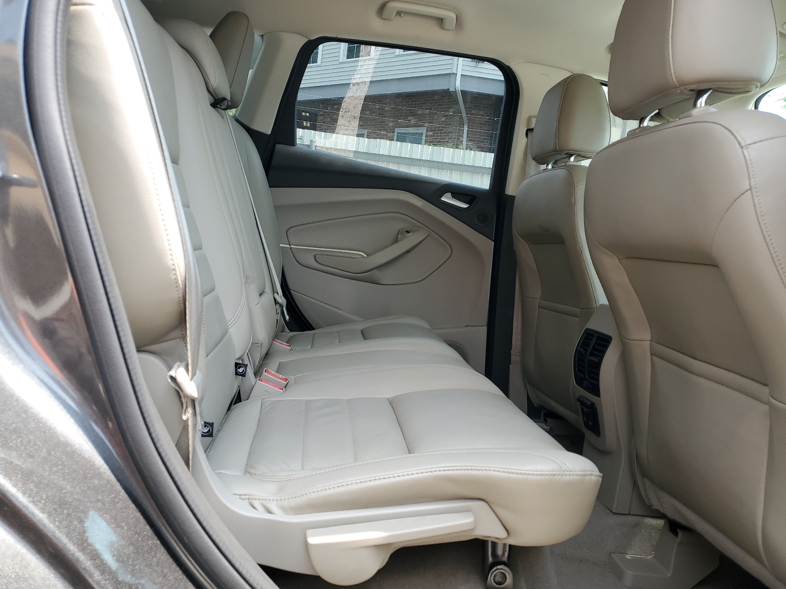 1FMCU9J95FUA13455 2019 Ford Escape Titanium