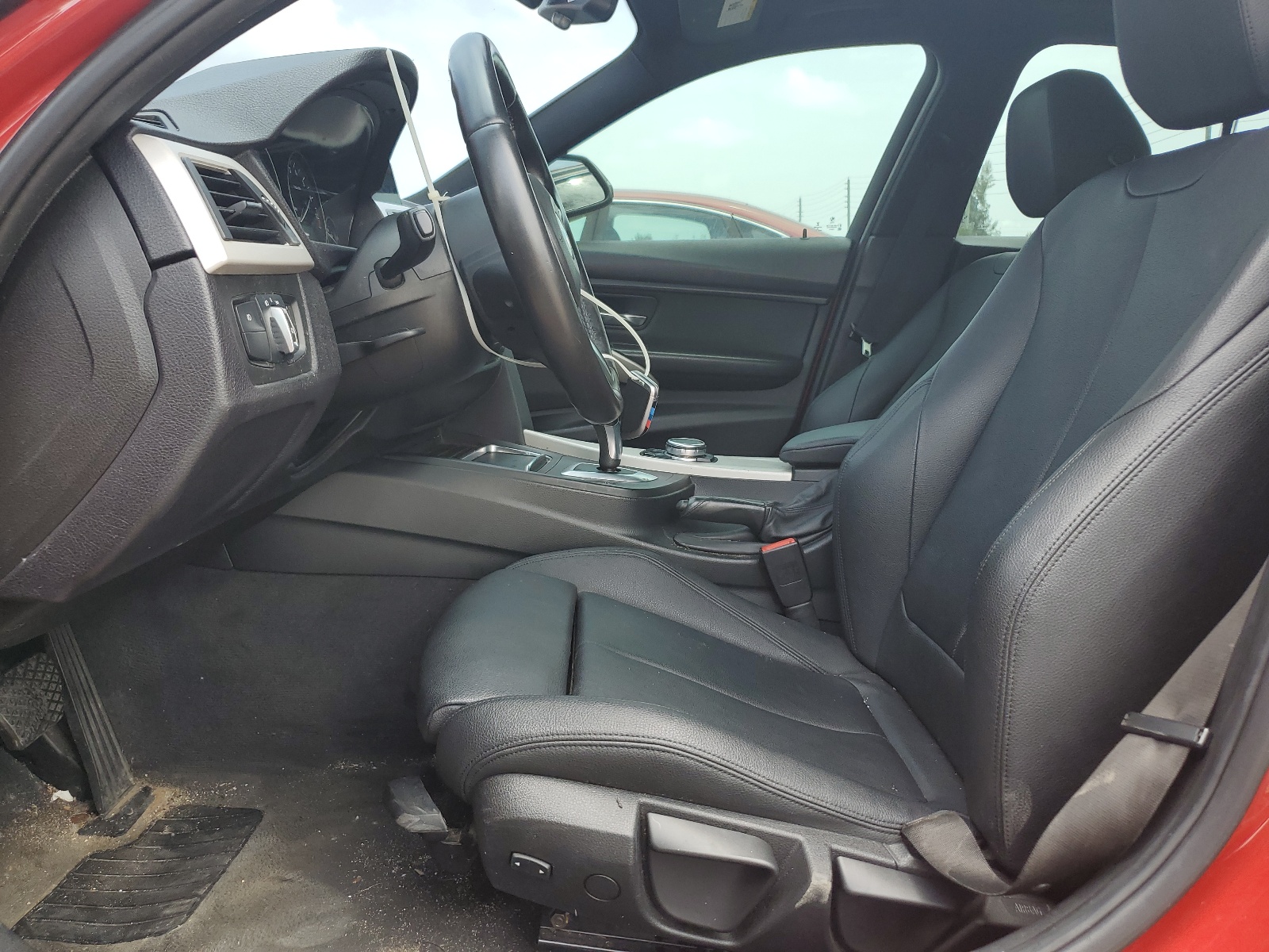 WBA8E1G38HNU15931 2017 BMW 320 I