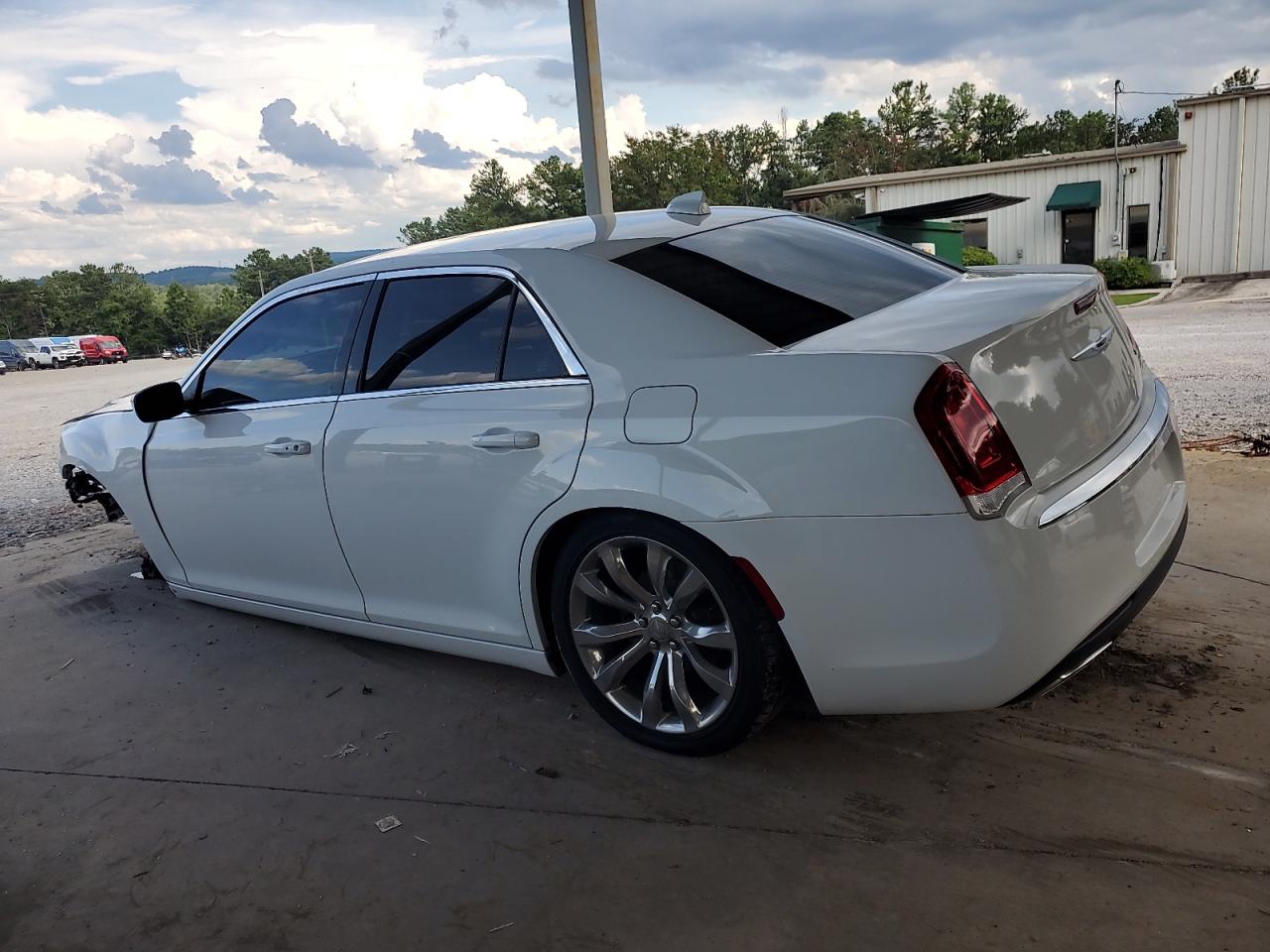 2C3CCAAG4KH560158 2019 Chrysler 300 Touring