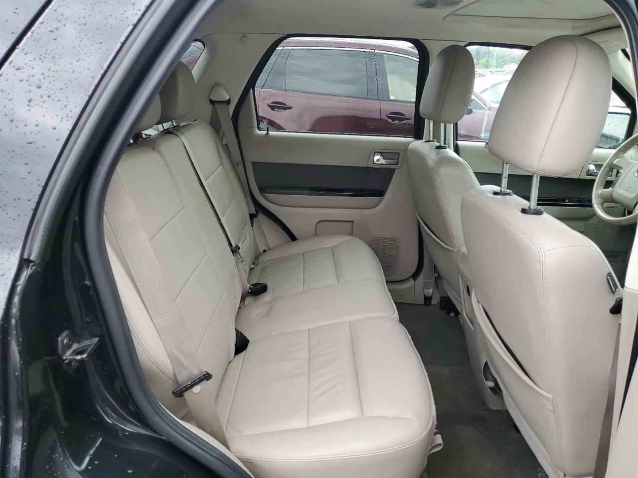 2011 Ford Escape Hybrid VIN: 1FMCU5K34BKC21061 Lot: 63639634
