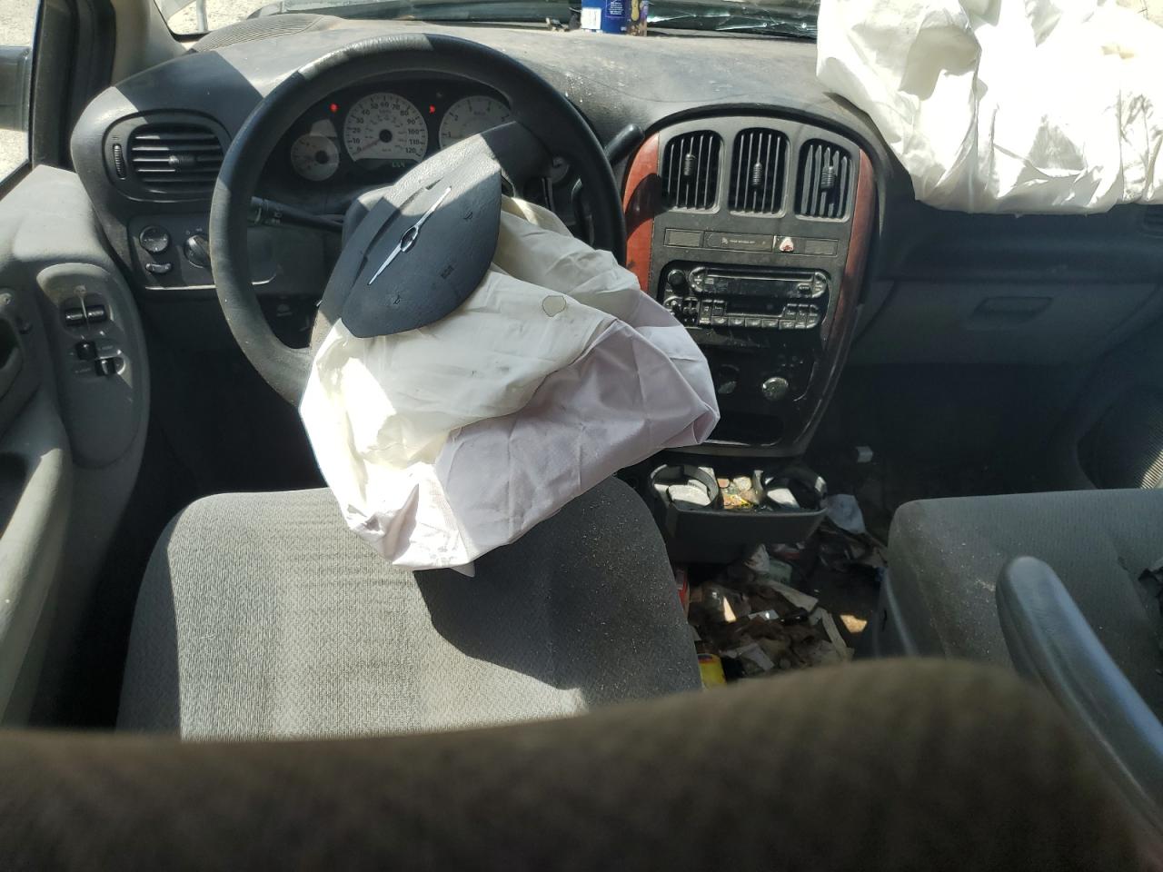 2005 Chrysler Town & Country Lx VIN: 2C4GP44RX5R384926 Lot: 64671584