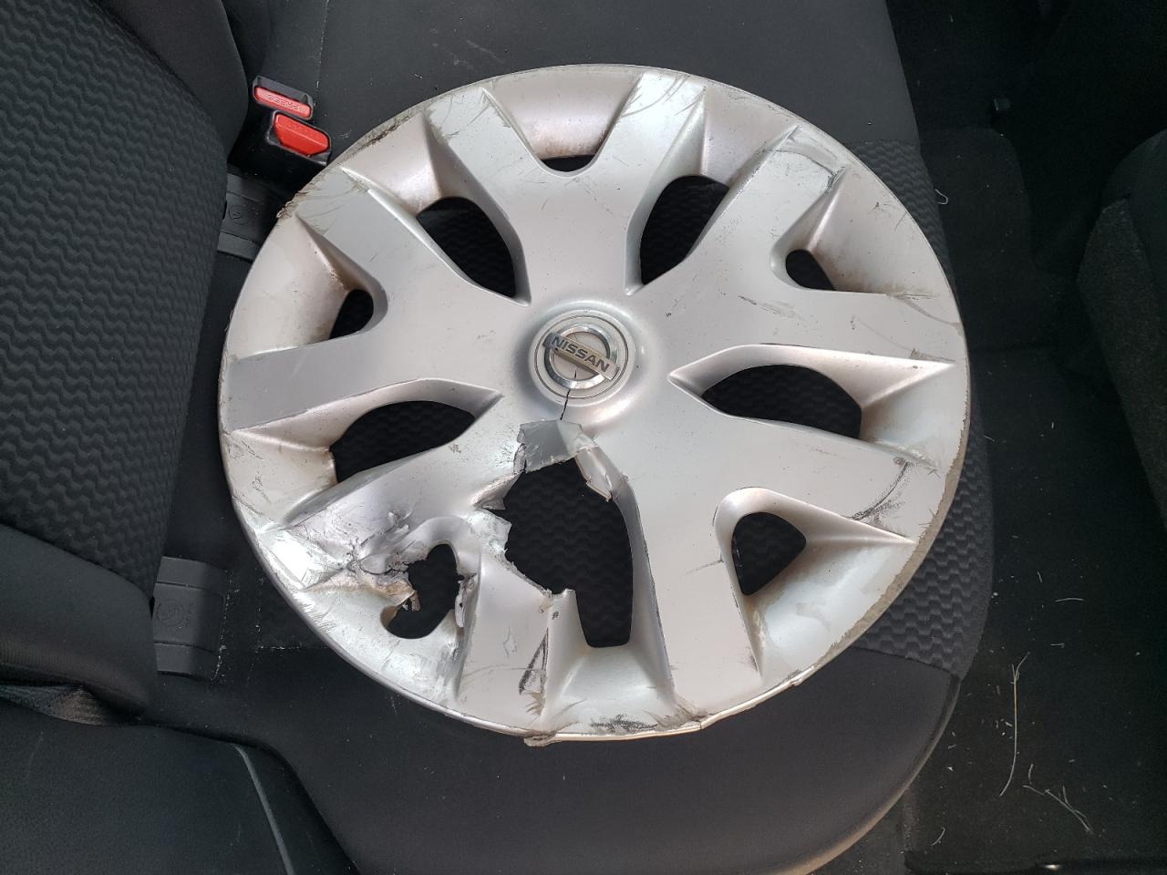 2020 Nissan Rogue Sport S VIN: JN1BJ1CV2LW253392 Lot: 65090164