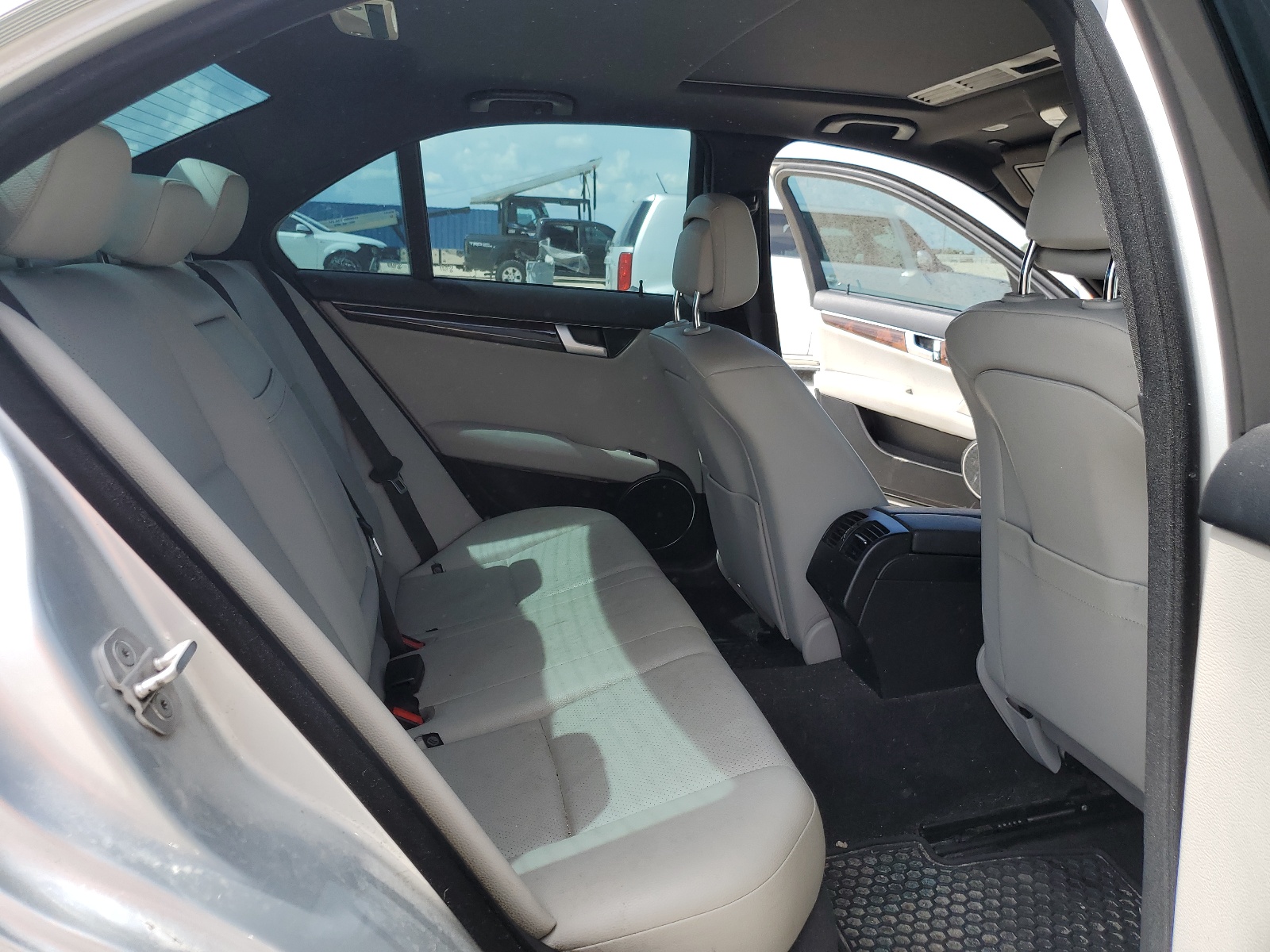 WDDGF4HB2CA653170 2012 Mercedes-Benz C 250