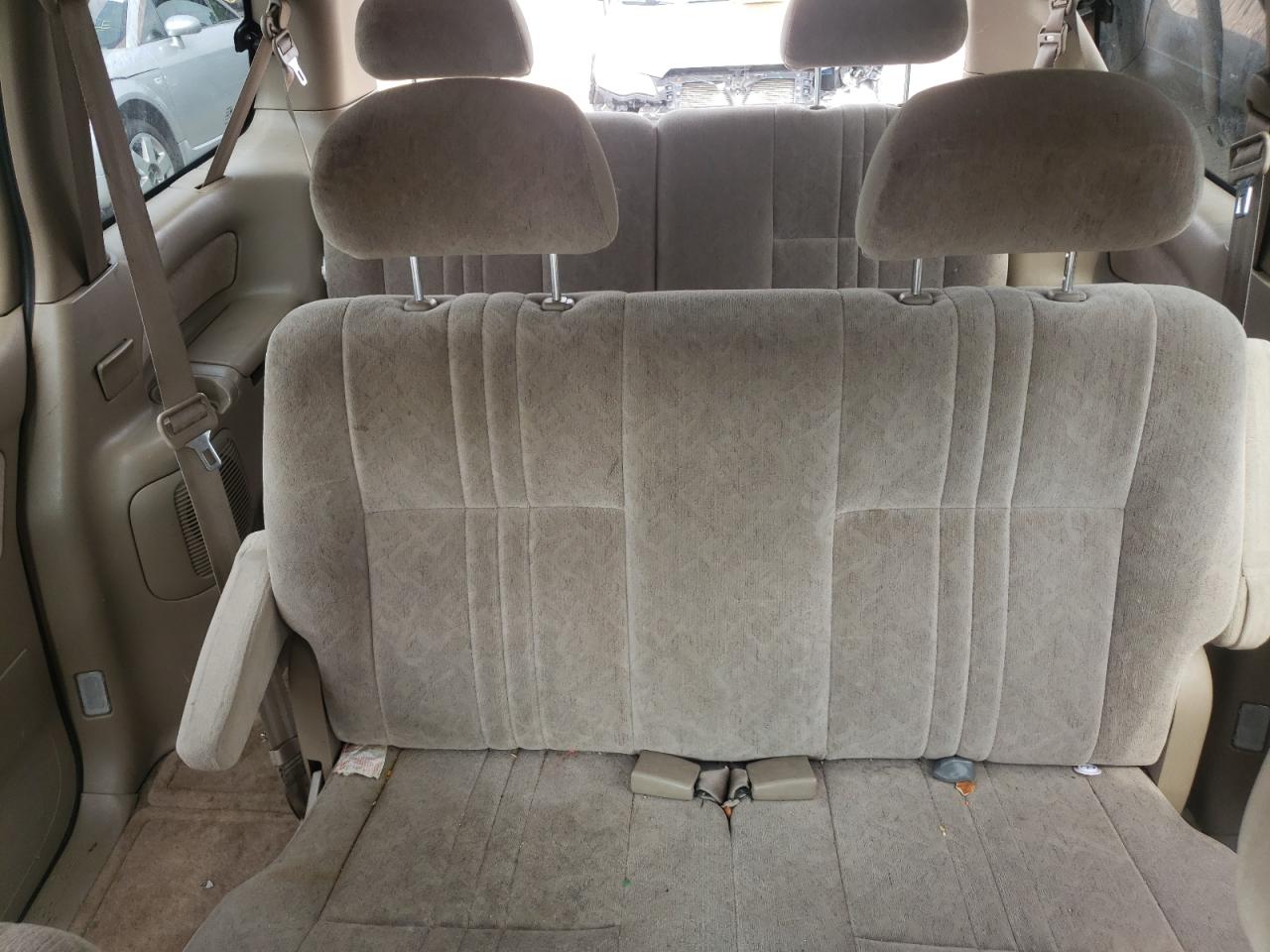 1998 Toyota Sienna Le VIN: 4T3ZF13C6WU069555 Lot: 61704824