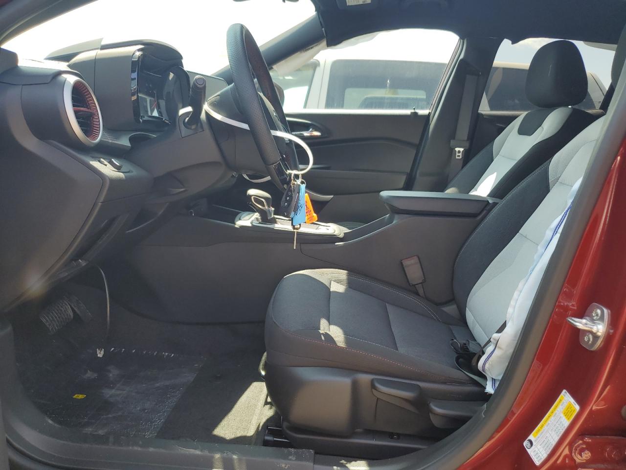 2024 Chevrolet Trax 1Rs VIN: KL77LGE2XRC226855 Lot: 64093944