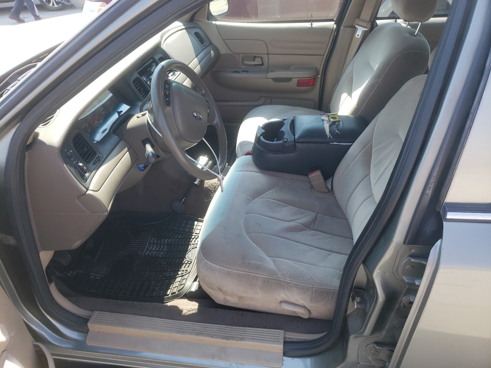 2FAFP71W91X127274 2001 Ford Crown Victoria Police Interceptor