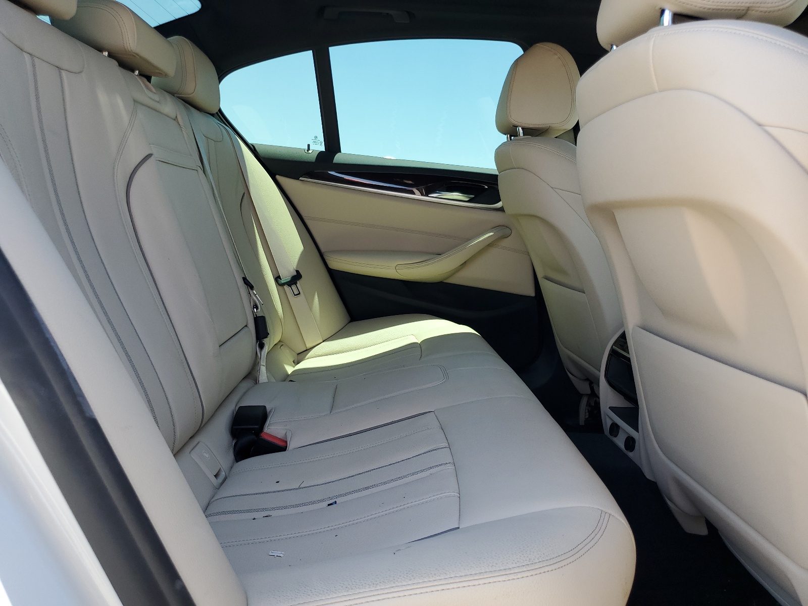 WBAJA9C53JB034496 2018 BMW 530E