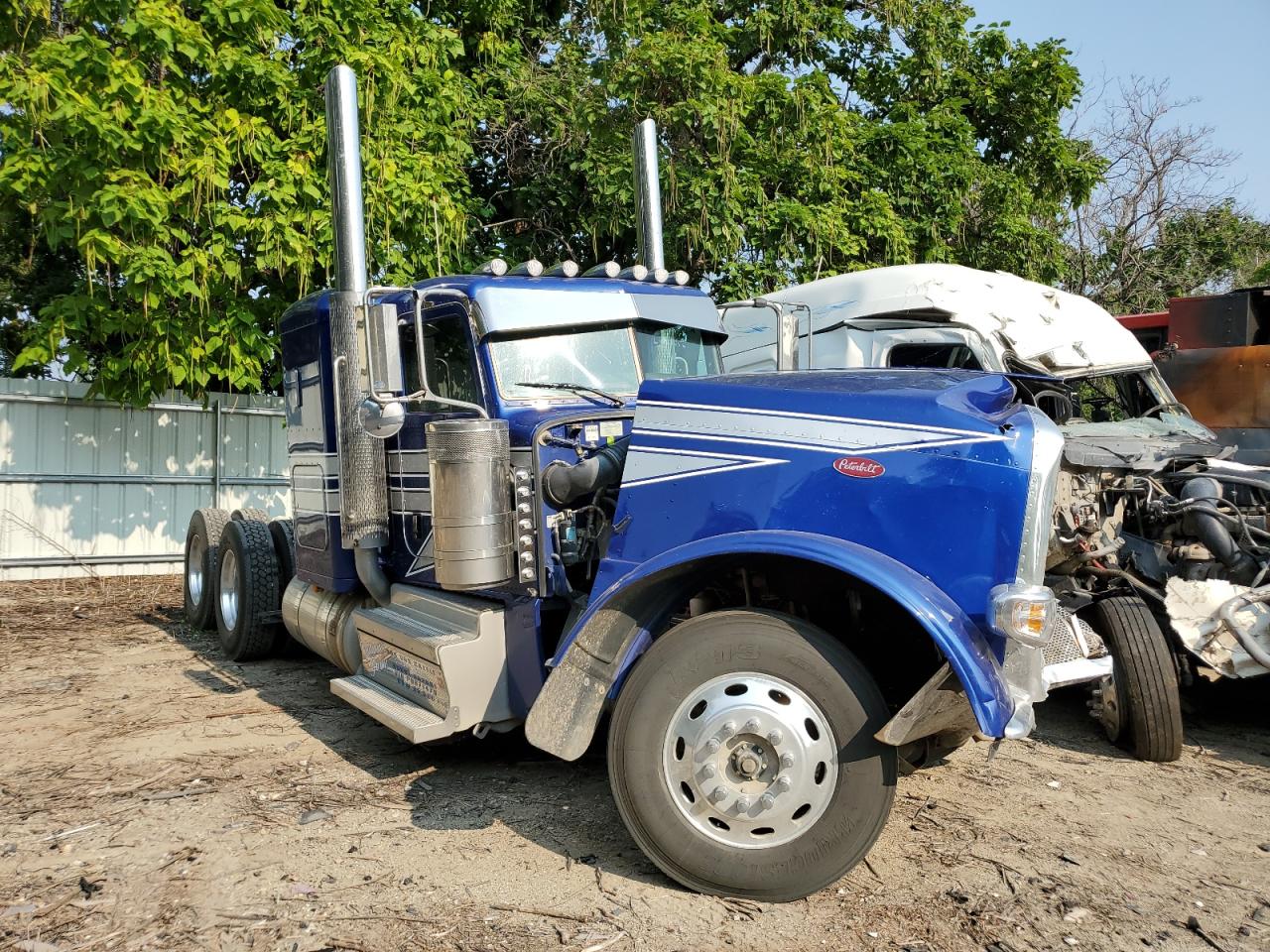 2023 Peterbilt 389 na sprzedaż w Wichita, KS - Front End