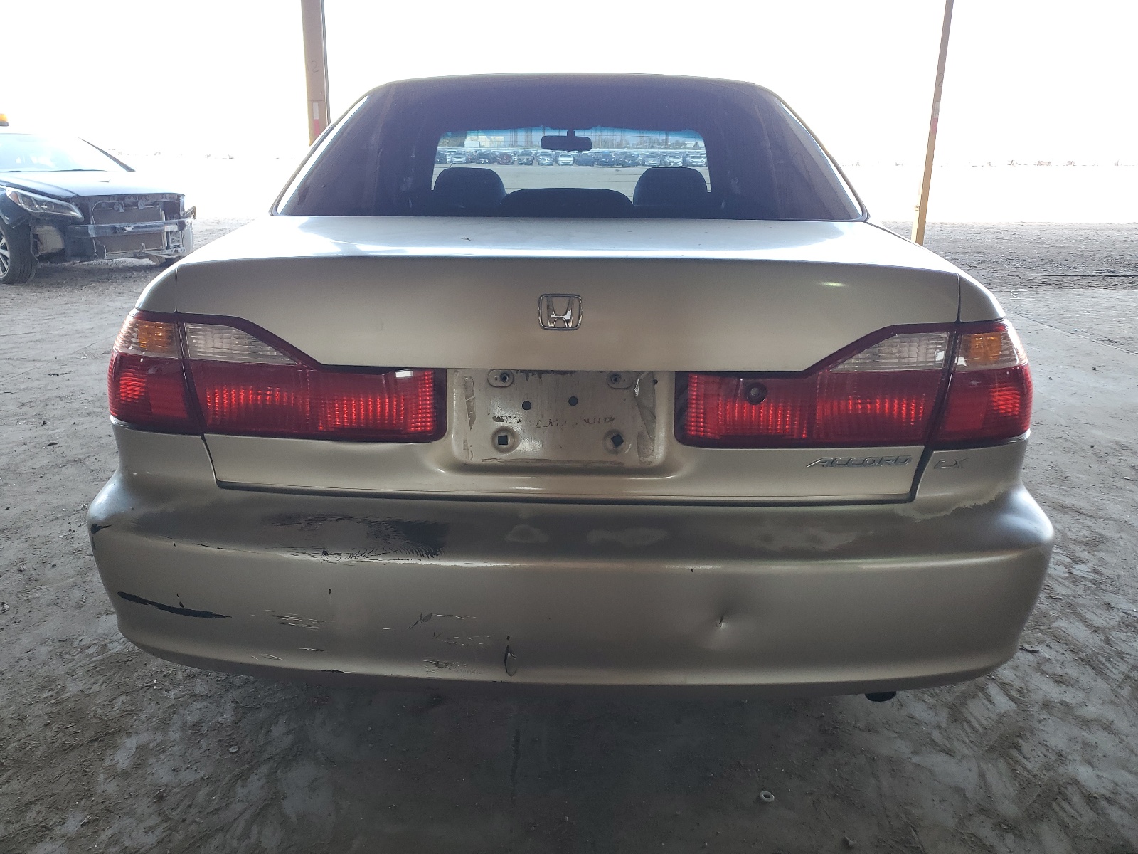 1HGCG5641YA089651 2000 Honda Accord Lx