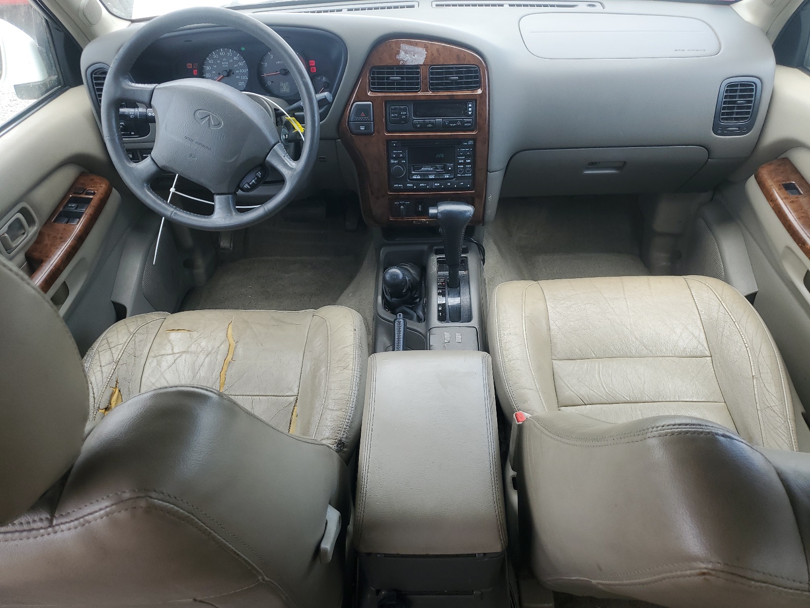 JNRAR05Y1WW036732 1998 Infiniti Qx4