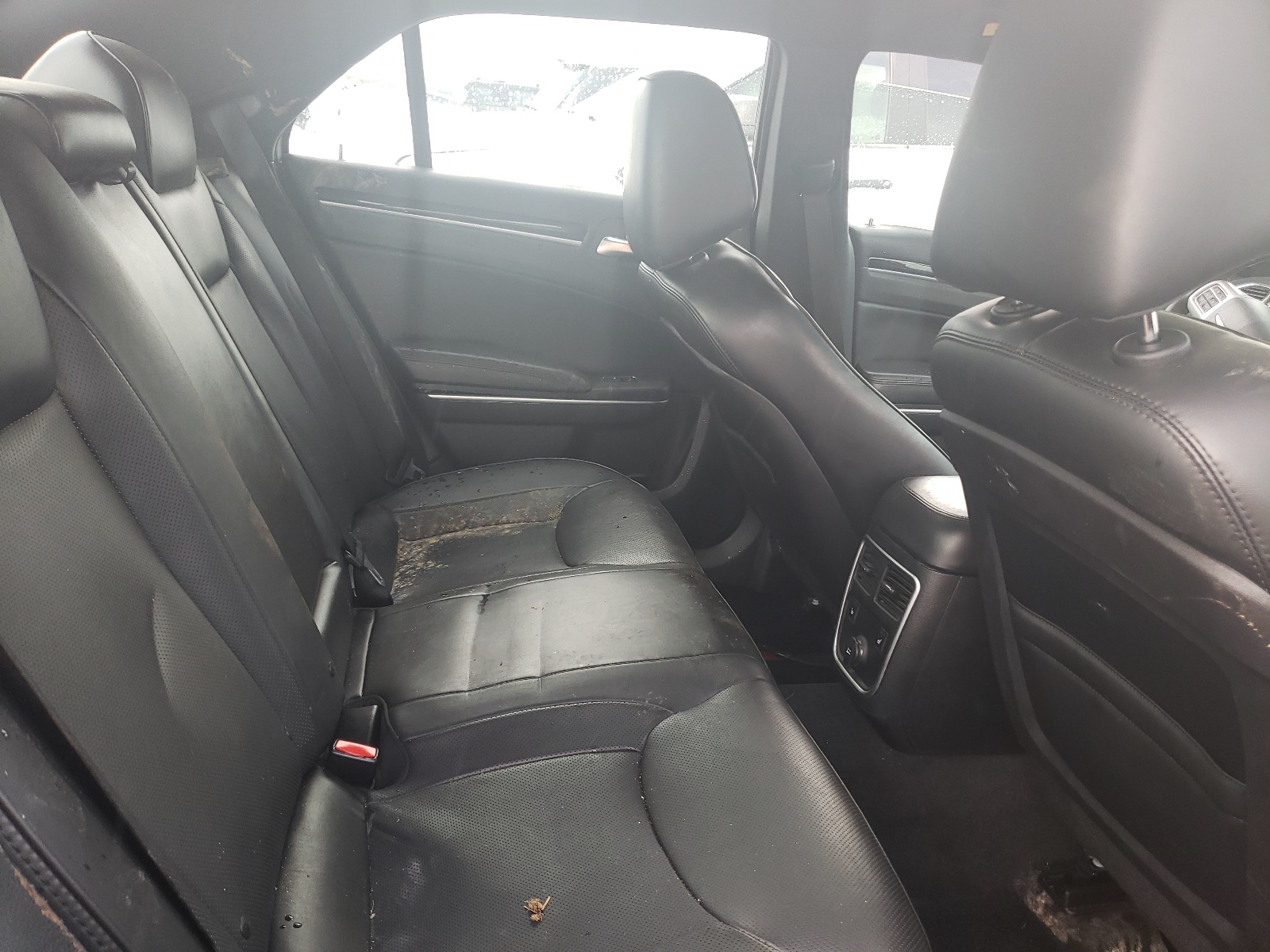 2C3CCAETXEH323721 2014 Chrysler 300C