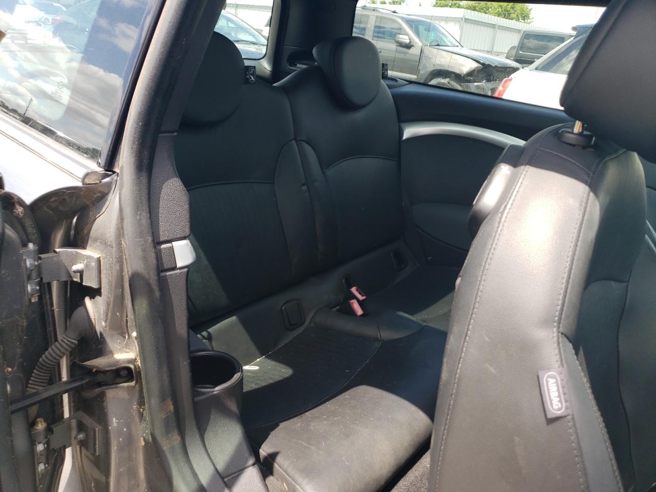 2010 Mini Cooper Clubman VIN: WMWML3C55ATX37032 Lot: 63806594