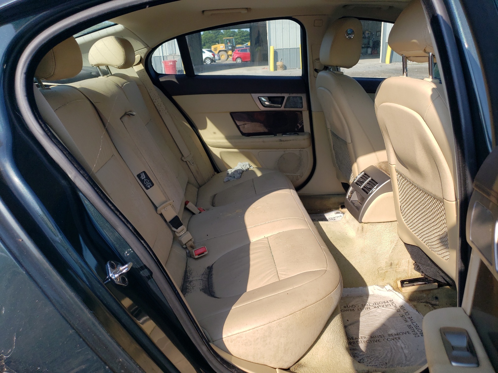 SAJWA0FB0BLS01660 2011 Jaguar Xf