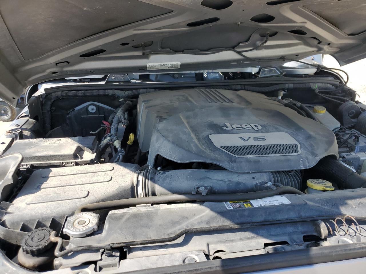 2015 Jeep Wrangler Unlimited Sport VIN: 1C4HJWDG3FL609861 Lot: 62565894