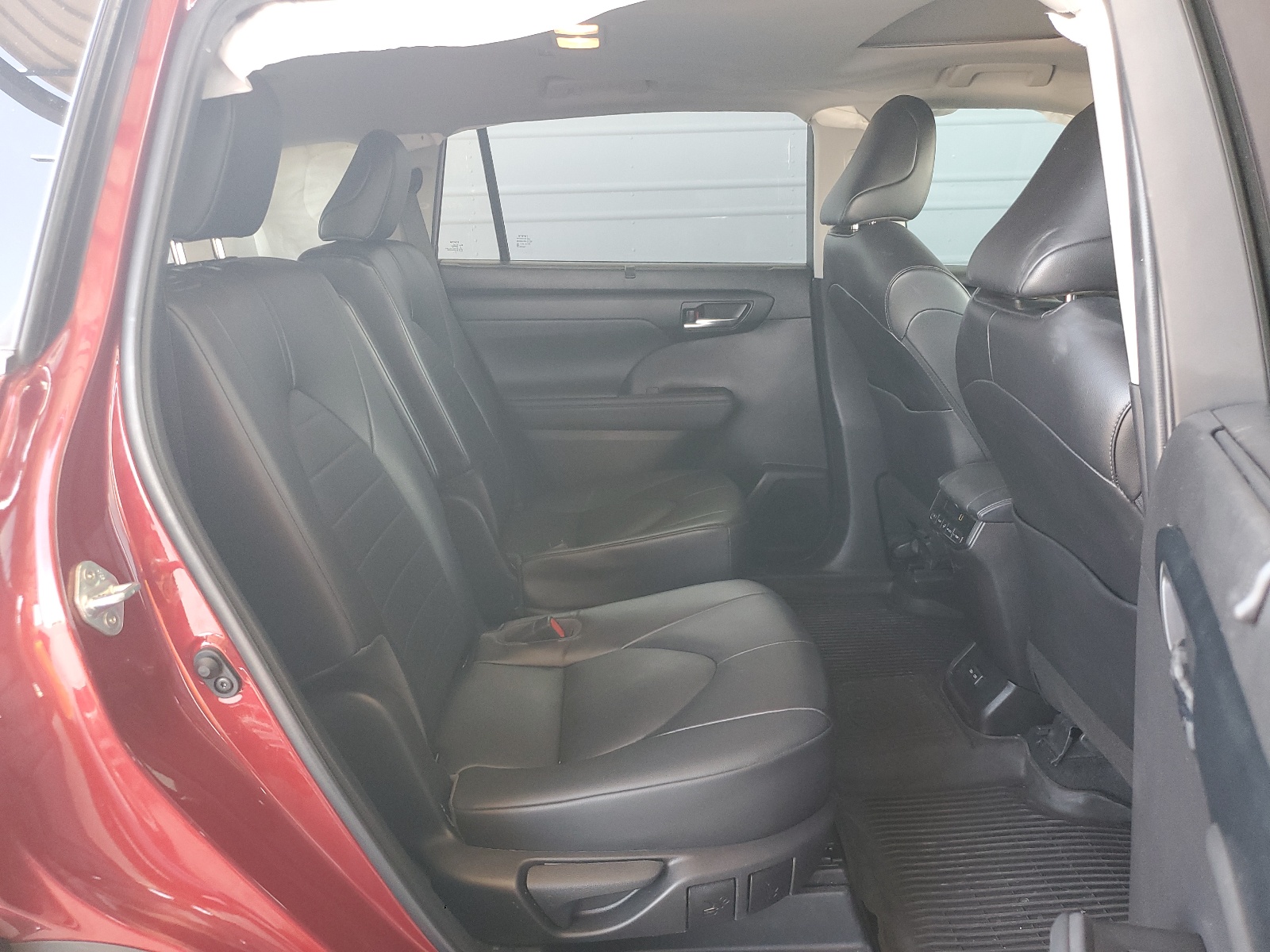 5TDHZRAH9NS116416 2022 Toyota Highlander Xle