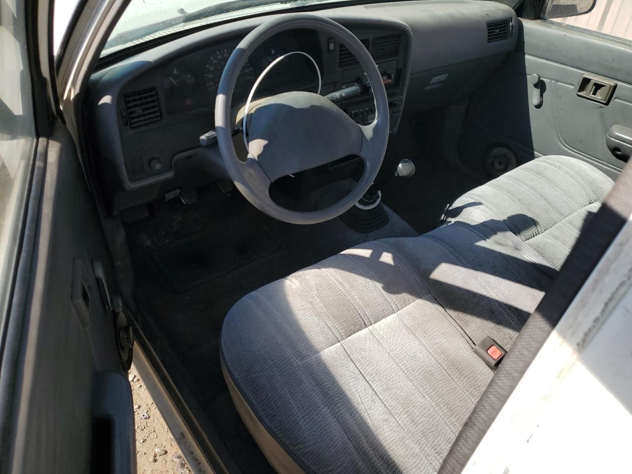 1992 Toyota Pickup 1/2 Ton Long Wheelbase Dlx VIN: JT4RN82P2N5062947 Lot: 63883634