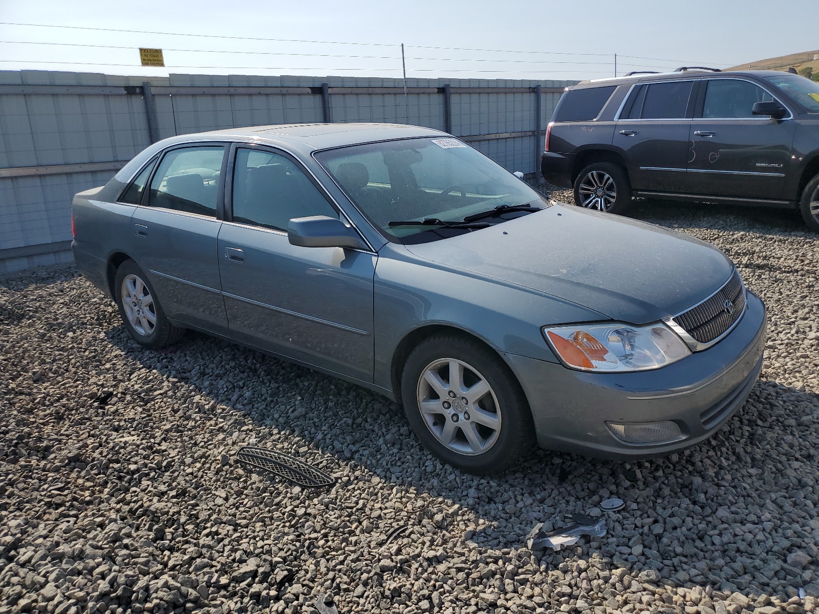 4T1BF28B31U123905 2001 Toyota Avalon Xl