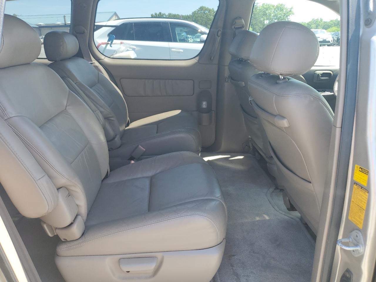 2001 Toyota Sienna Le VIN: 4T3ZF13C51U370021 Lot: 61647314