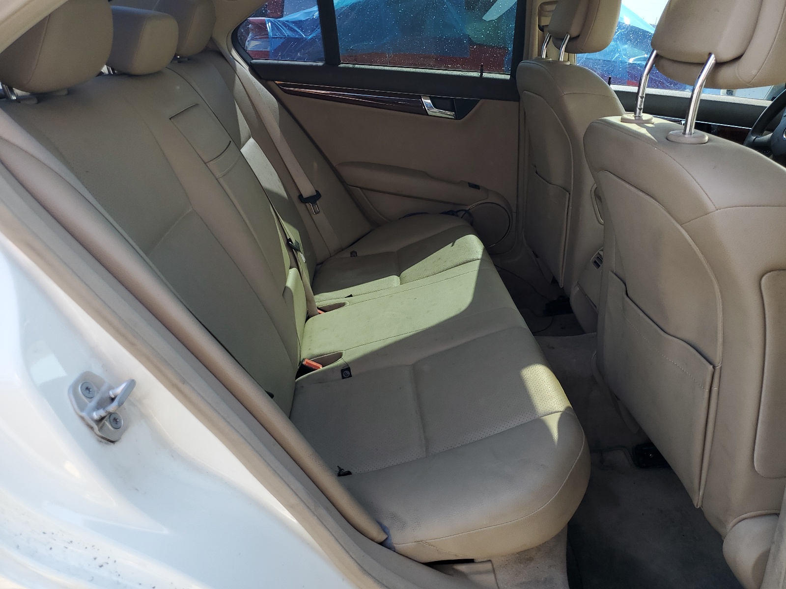 WDDGF5EB5BR154860 2011 Mercedes-Benz C 300