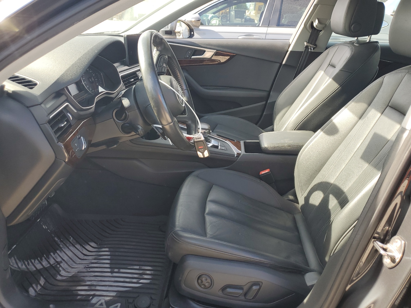 WAUGMAF41KN005312 2019 Audi A4 Premium