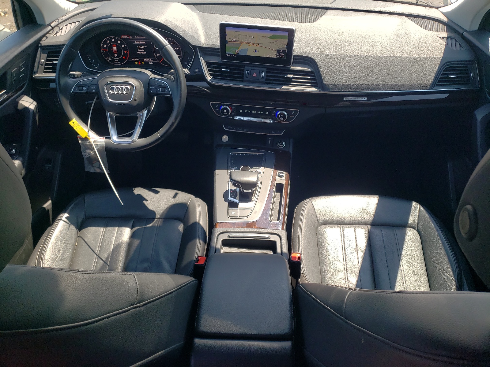 WA1ANAFY9J2195234 2018 Audi Q5 Premium