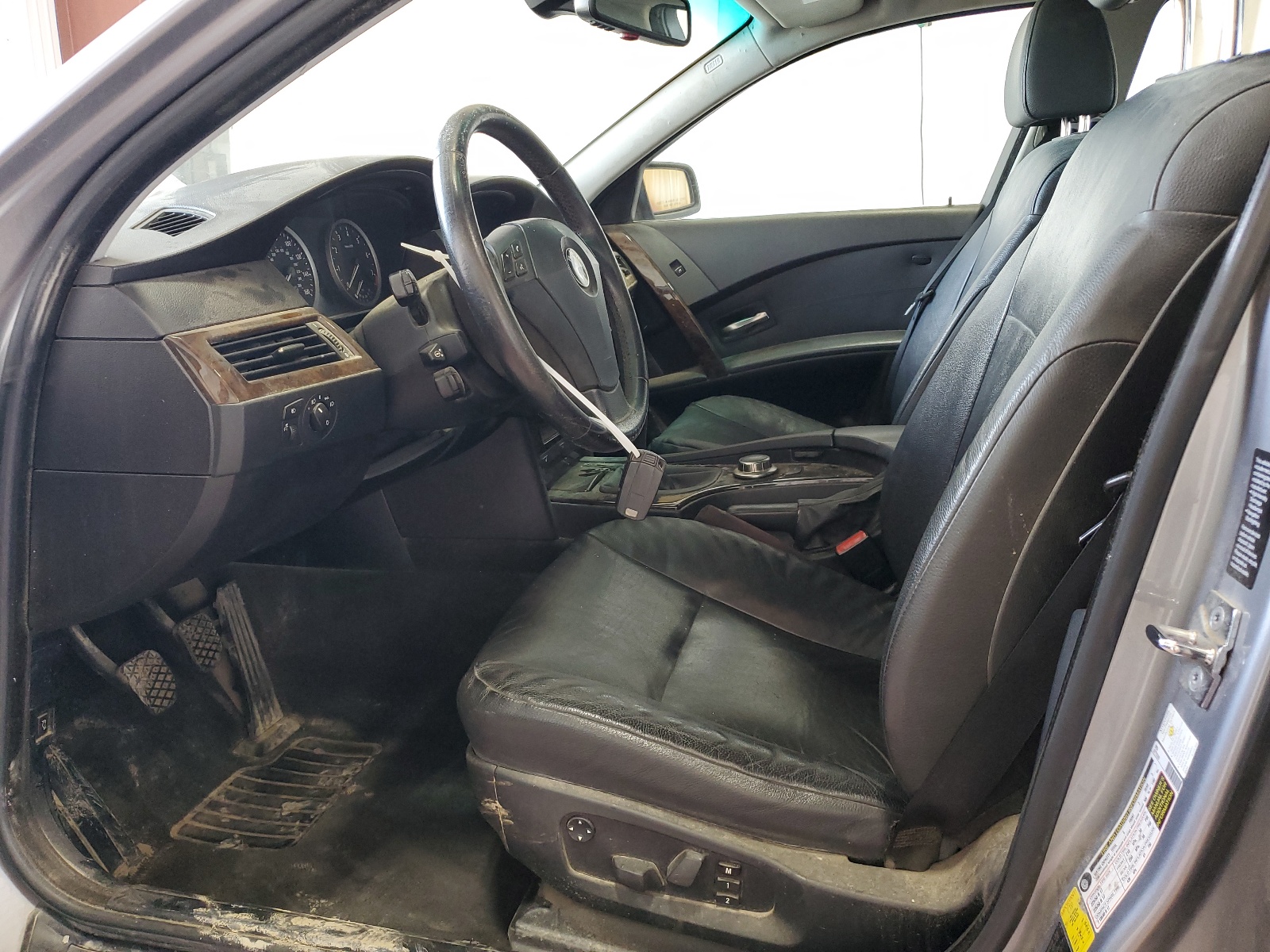 WBANF33587B999217 2007 BMW 525 Xi