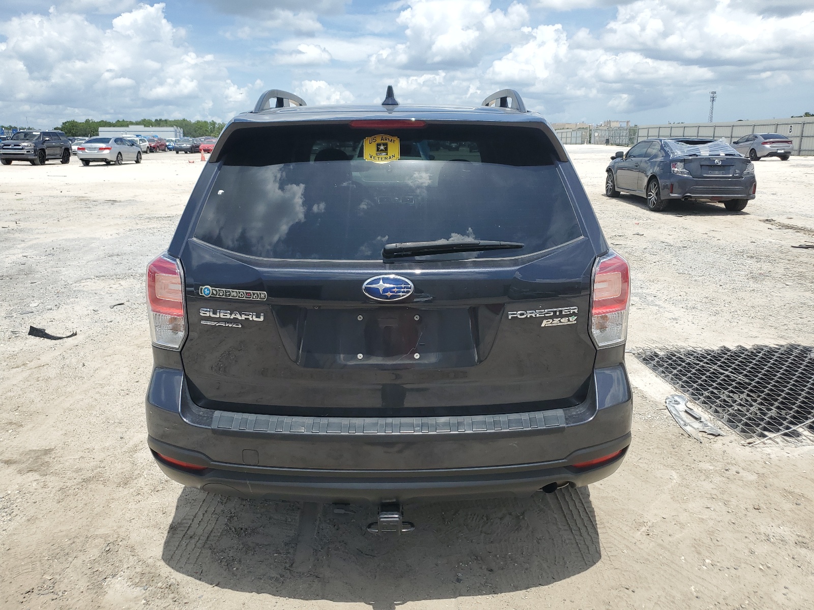 JF2SJAEC1HH436918 2017 Subaru Forester 2.5I Premium