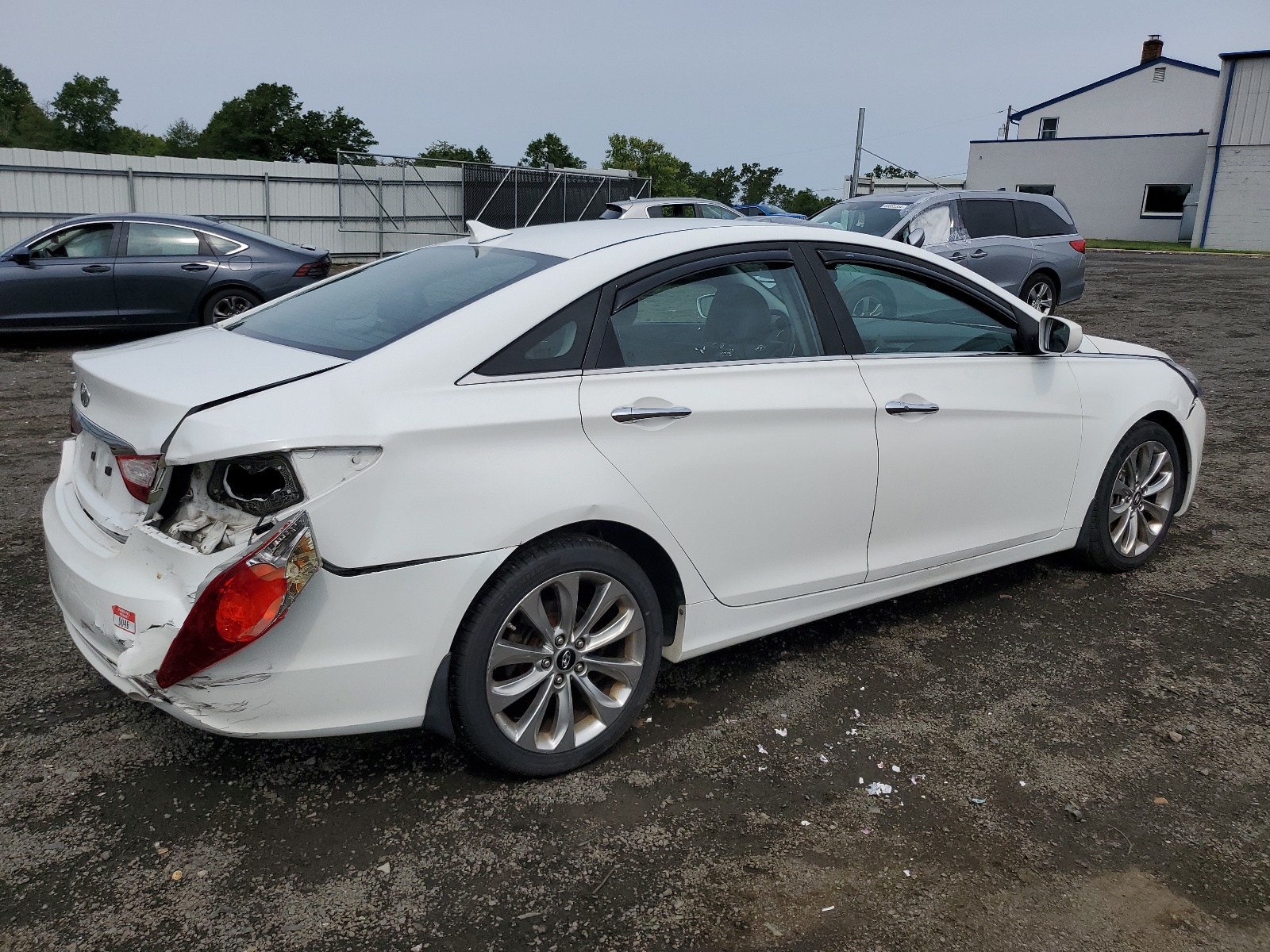 5NPEC4AC3BH074676 2011 Hyundai Sonata Se