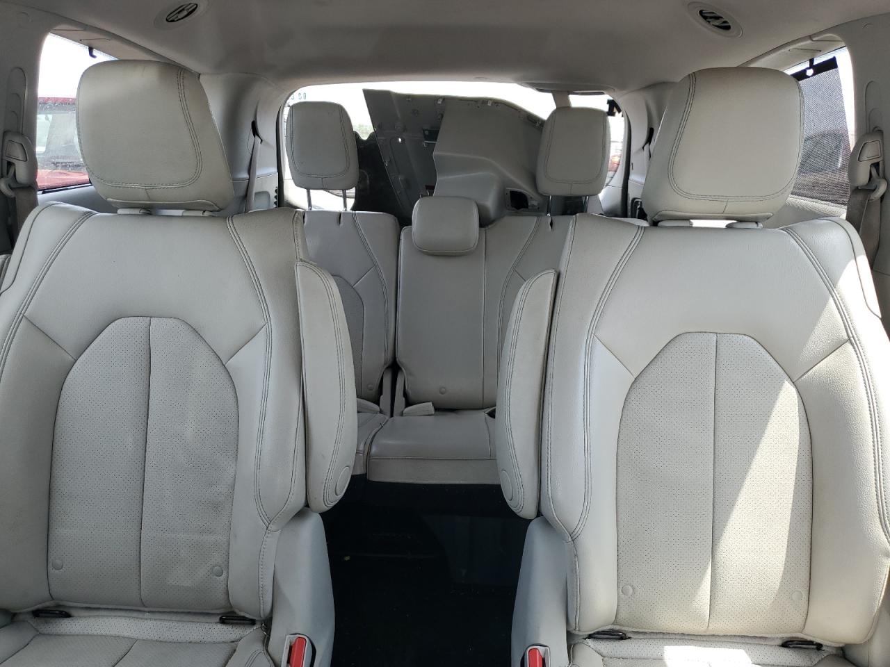 2018 Chrysler Pacifica Hybrid Touring L VIN: 2C4RC1L79JR175660 Lot: 64386914