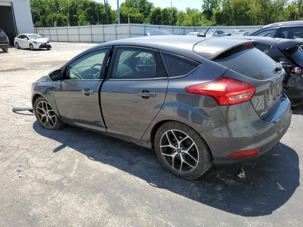 1FADP3M25JL210156 2018 FORD FOCUS - Image 2