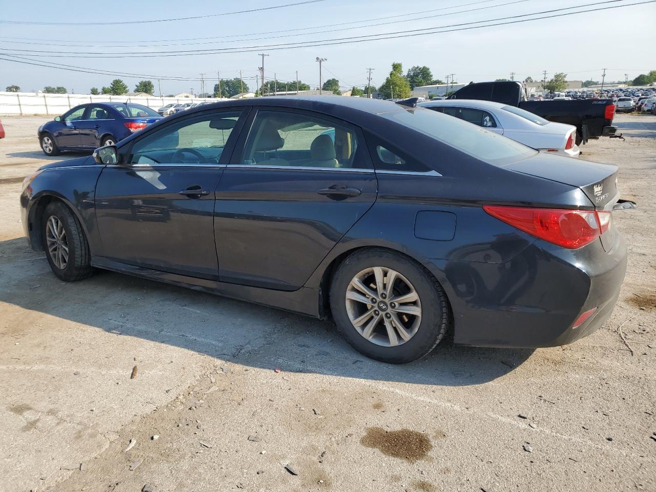 2014 Hyundai Sonata - Image 2
