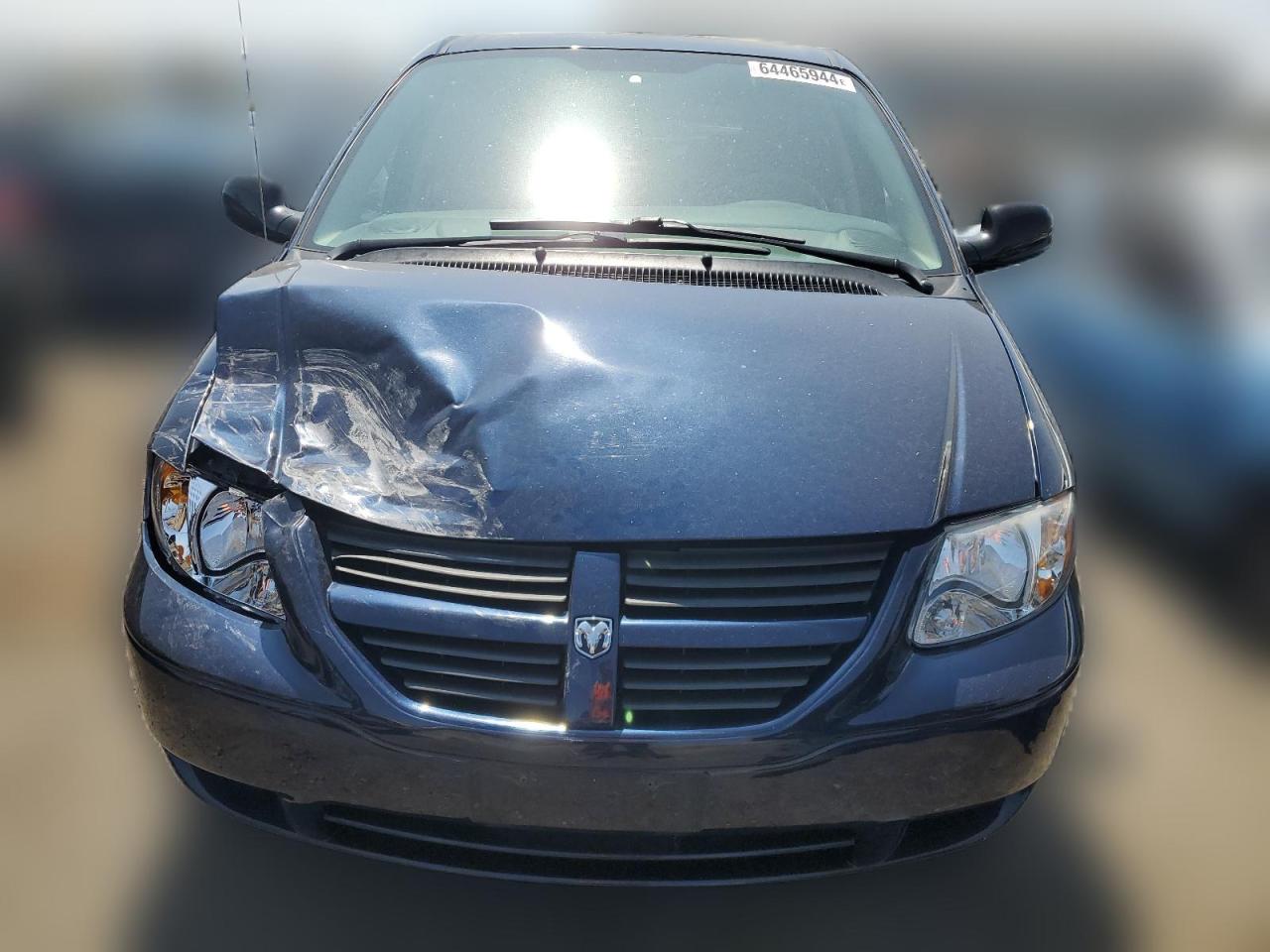 2006 Dodge Caravan Sxt VIN: 1D4GP45R76B592795 Lot: 64465944