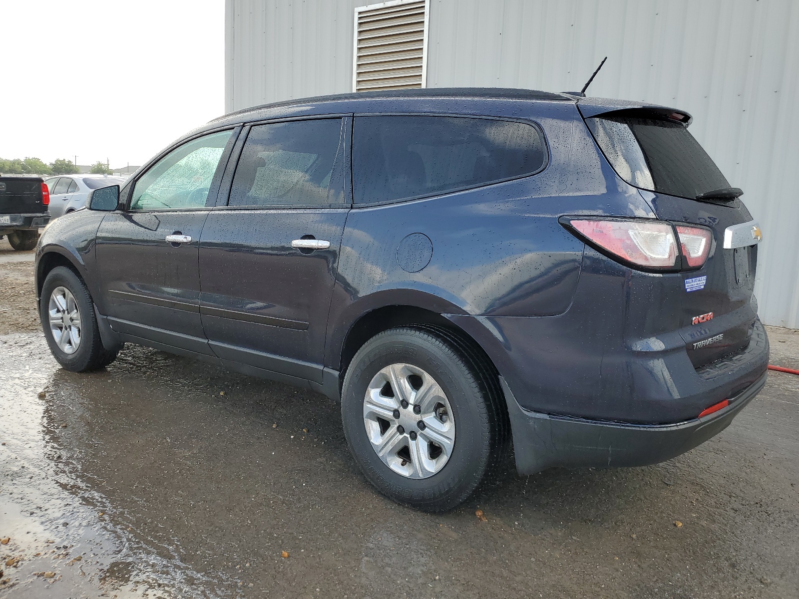 2017 Chevrolet Traverse Ls vin: 1GNKRFED0HJ299287