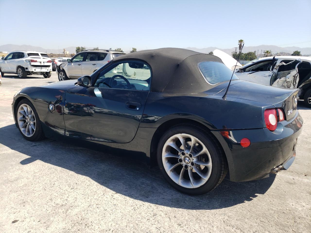 2005 BMW Z4 2.5 VIN: 4USBT335X5LR70043 Lot: 65623764