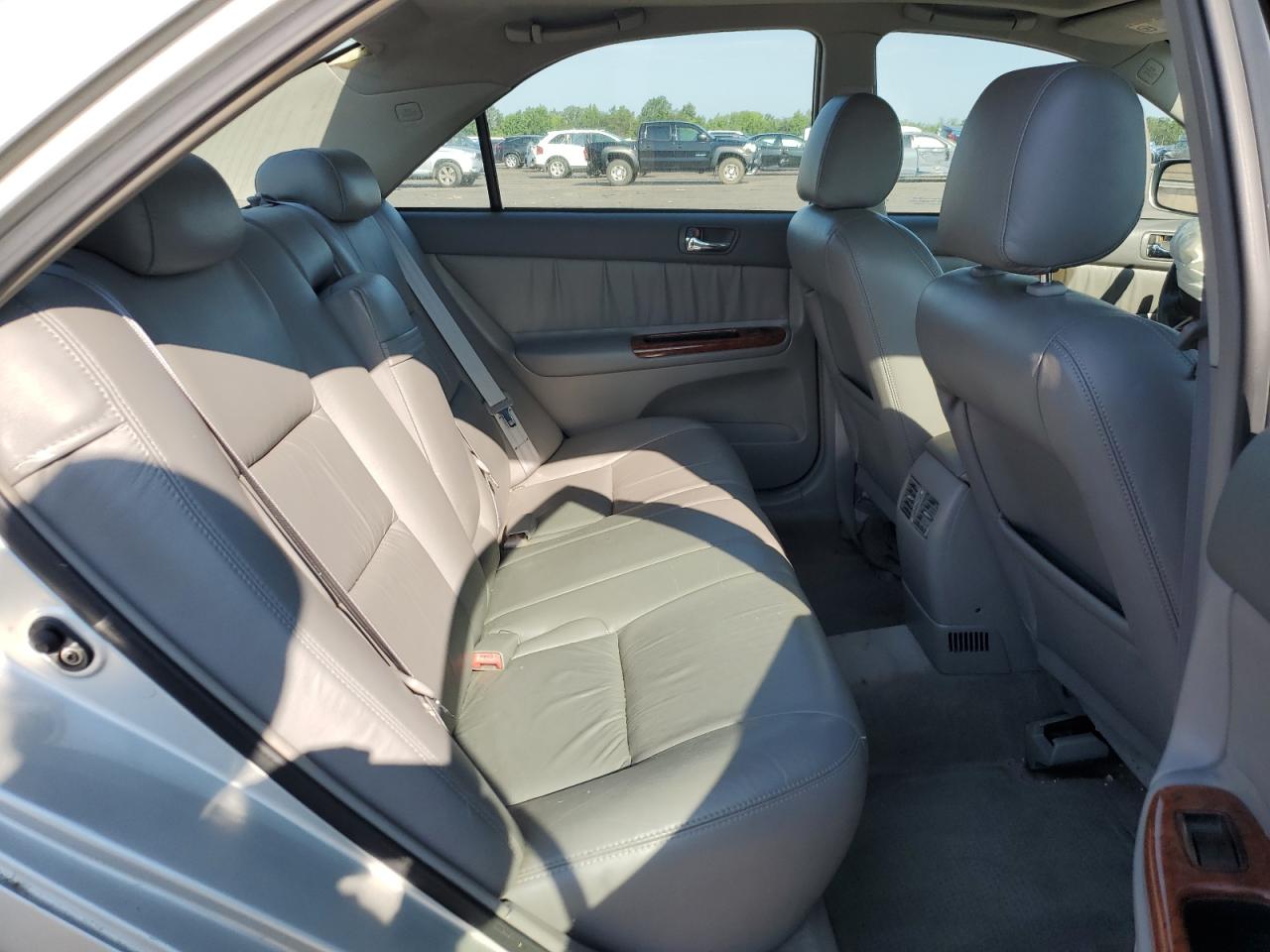 2003 Toyota Camry Le VIN: 4T1BF30KX3U041951 Lot: 61826224