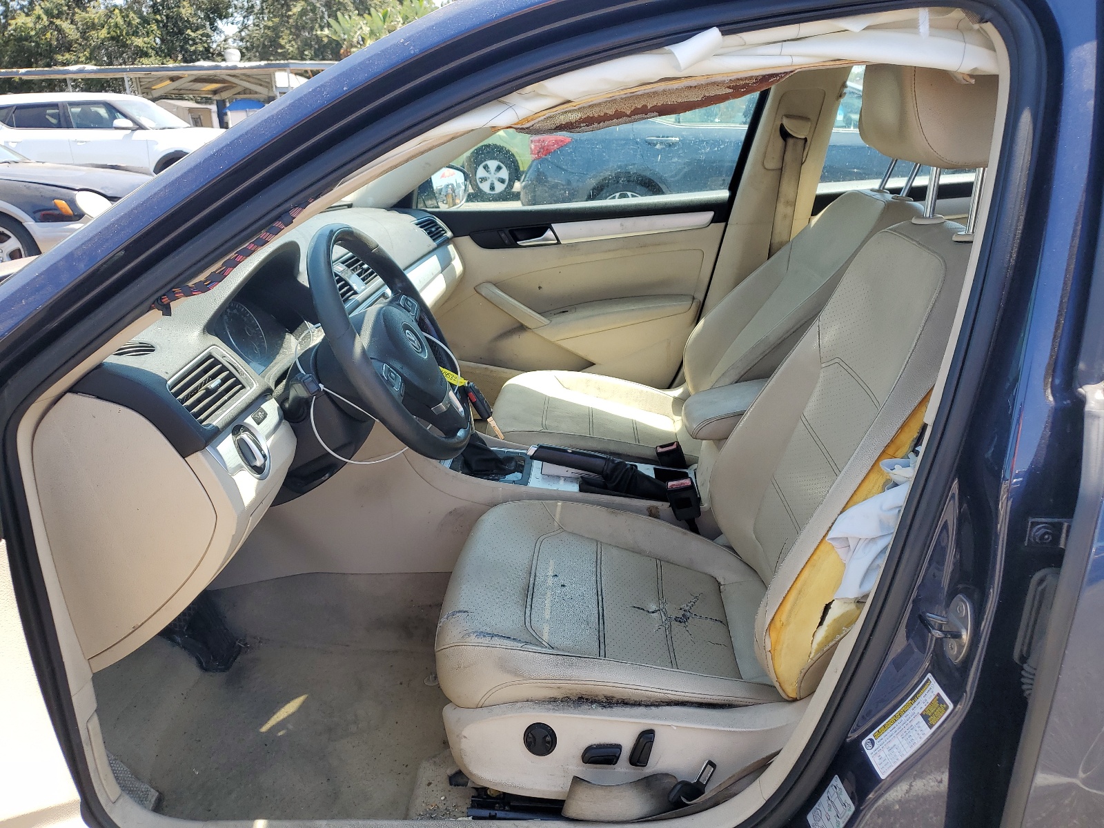 1VWBP7A31CC044532 2012 Volkswagen Passat Se