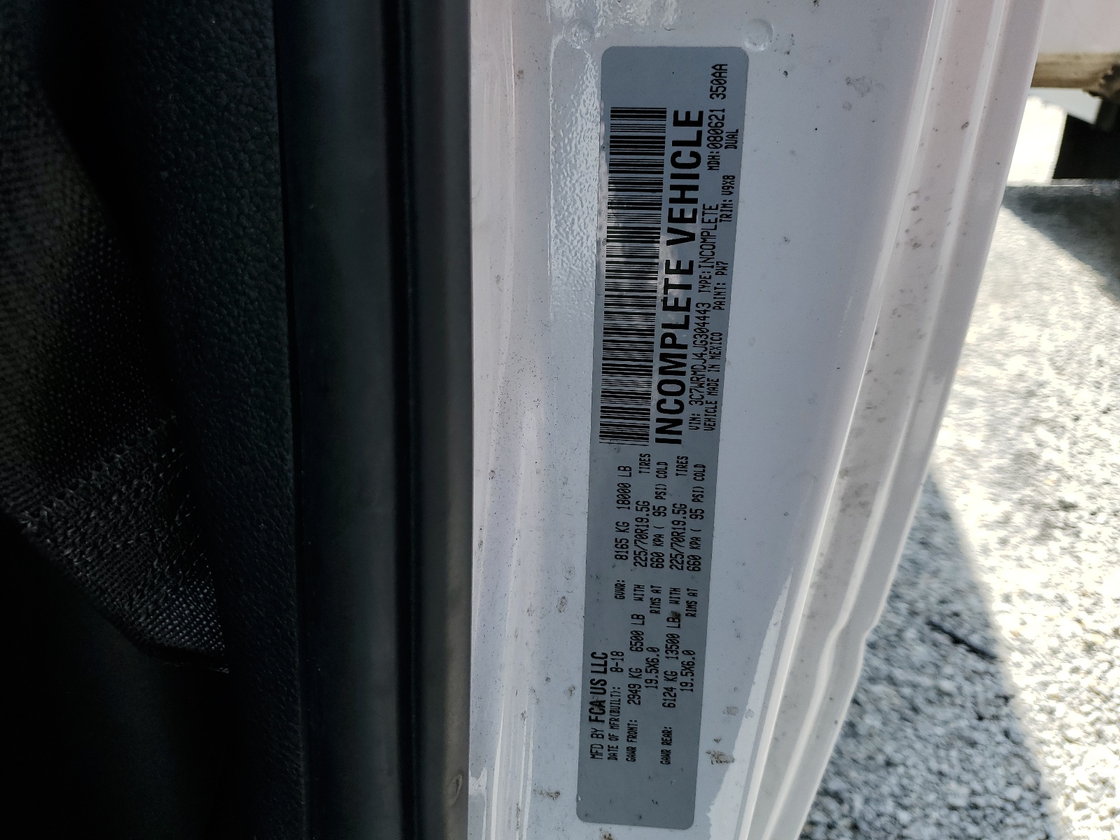 3C7WRMDJ4JG304443 2018 Ram 5500