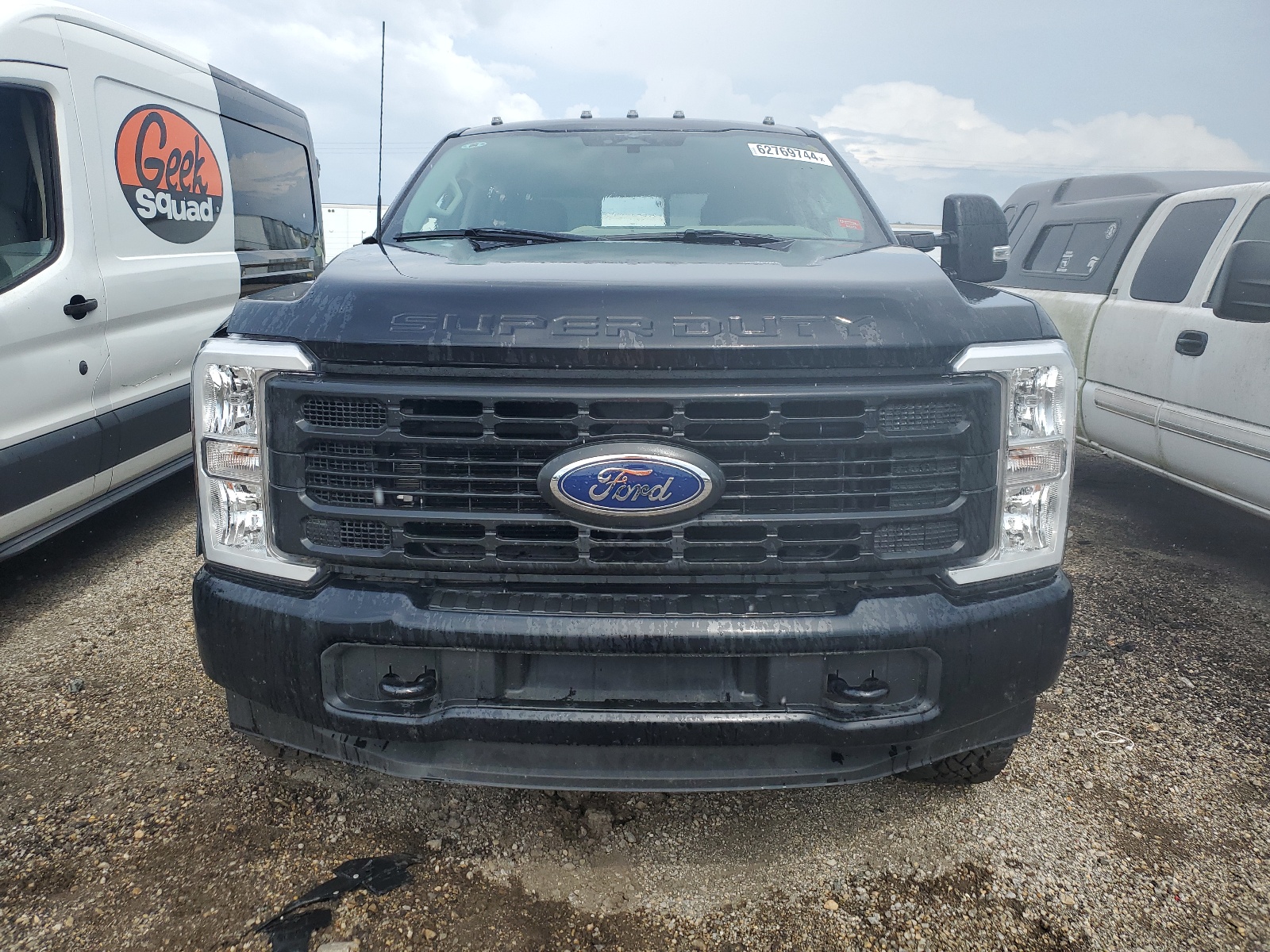 2023 Ford F350 Super Duty vin: 1FT8W3BTXPEC07924