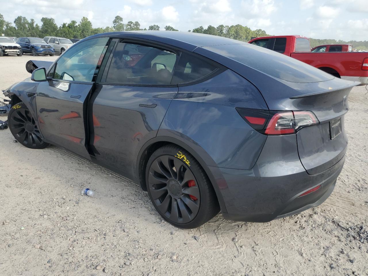 7SAYGDEF4PF761003 Tesla Model Y  2