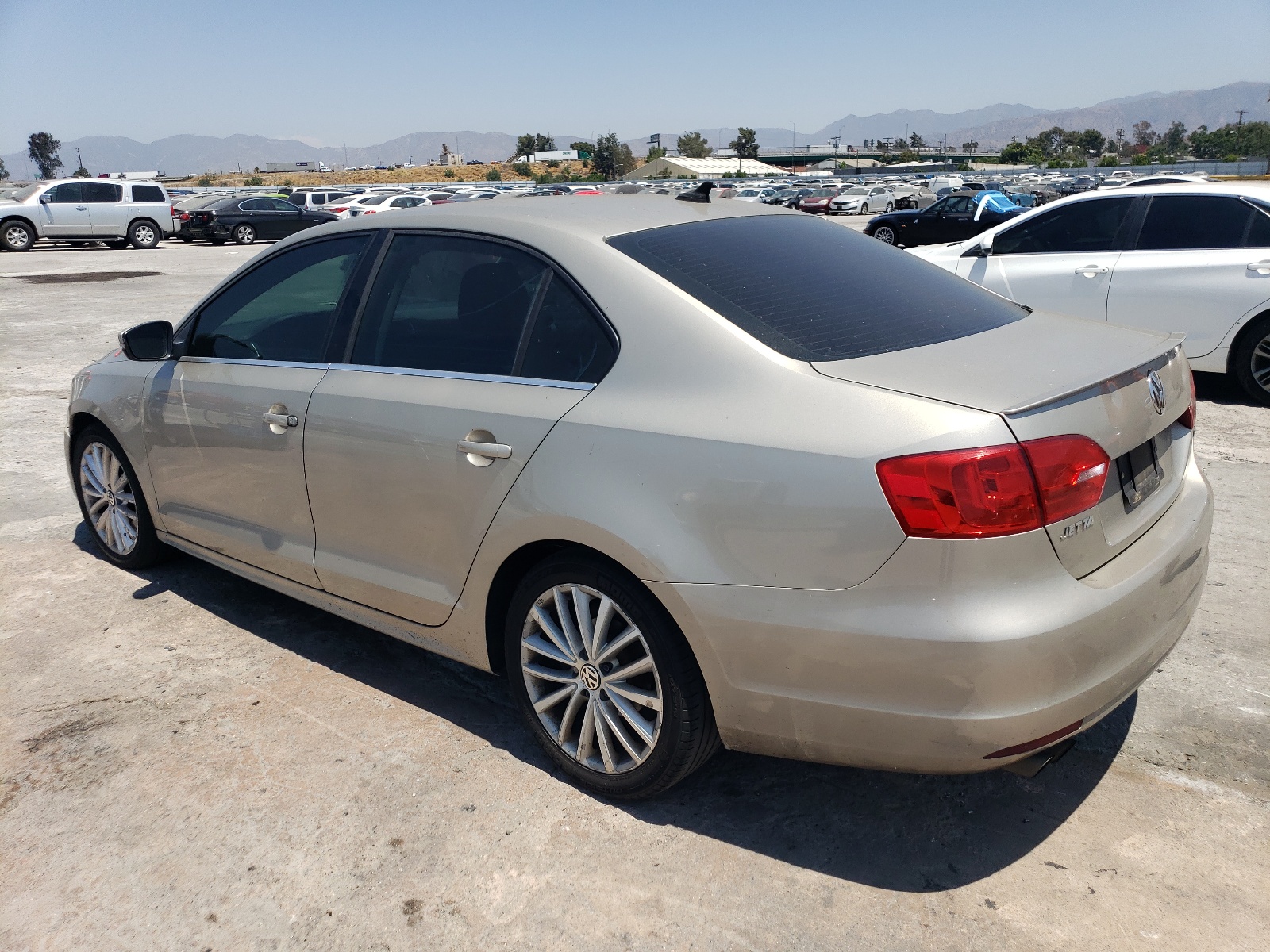 2014 Volkswagen Jetta Tdi vin: 3VWLL7AJ7EM224825