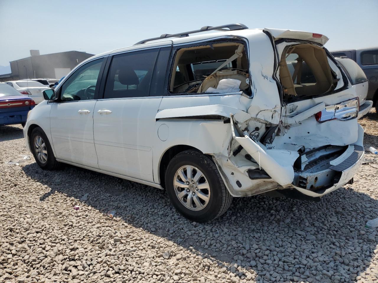 2010 Honda Odyssey - Image 2