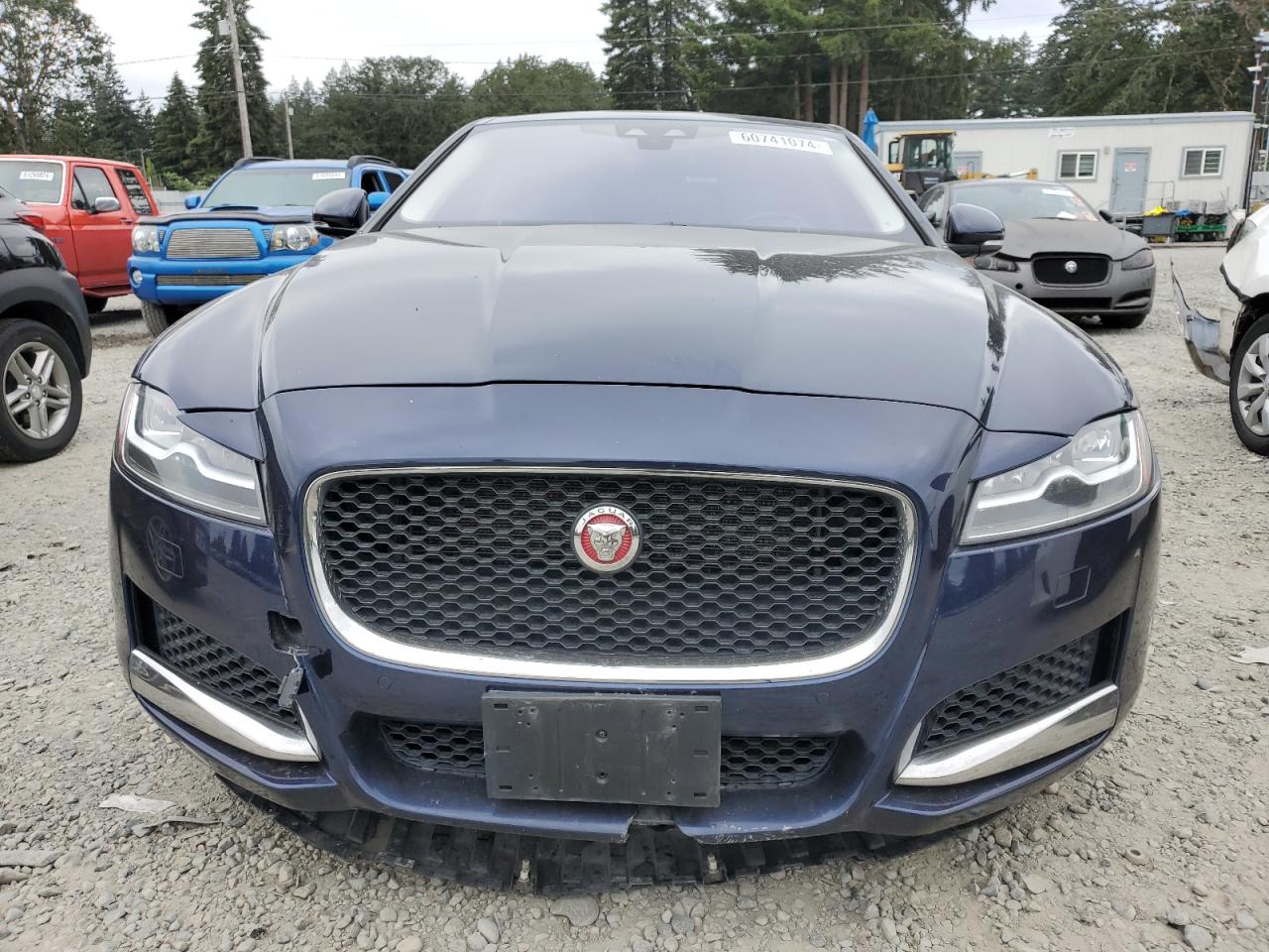 2016 Jaguar Xf Premium VIN: SAJBJ4BV9GCY20951 Lot: 60741074